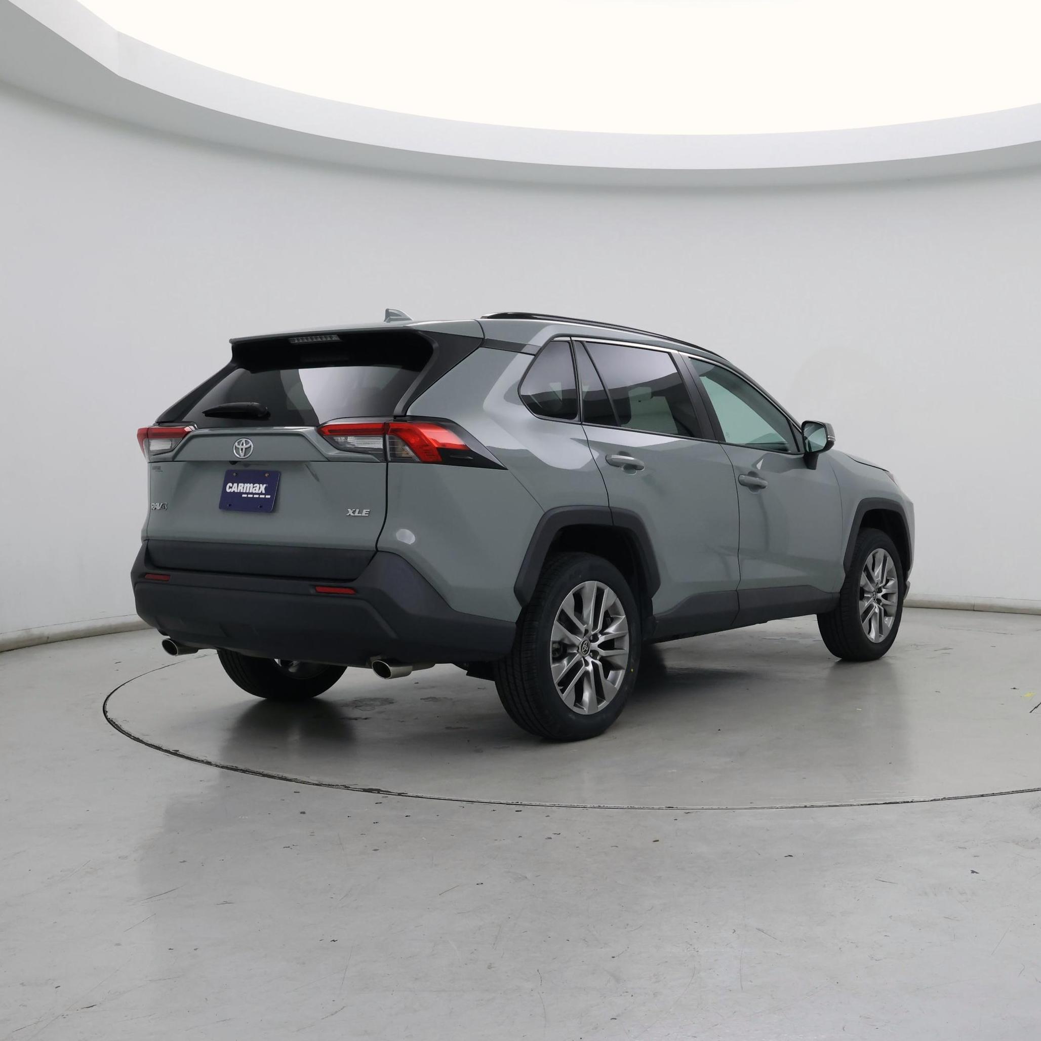 Thumbnail: 2022 Toyota RAV4 - 8