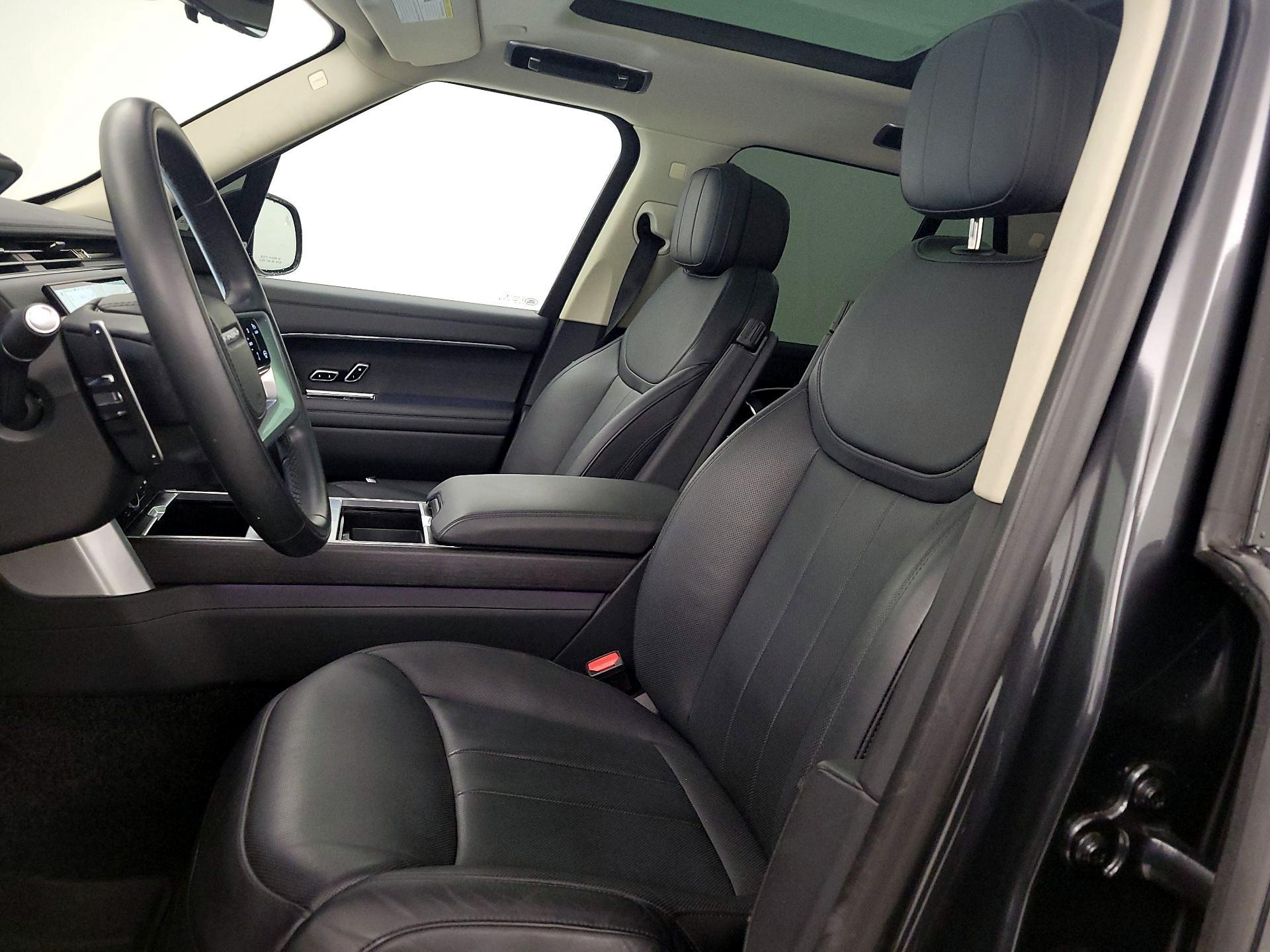 Thumbnail: 2023 Land Rover Range Rover - 11