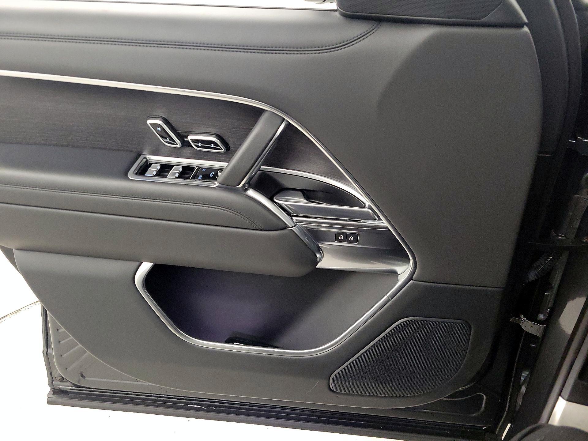 Thumbnail: 2023 Land Rover Range Rover - 12