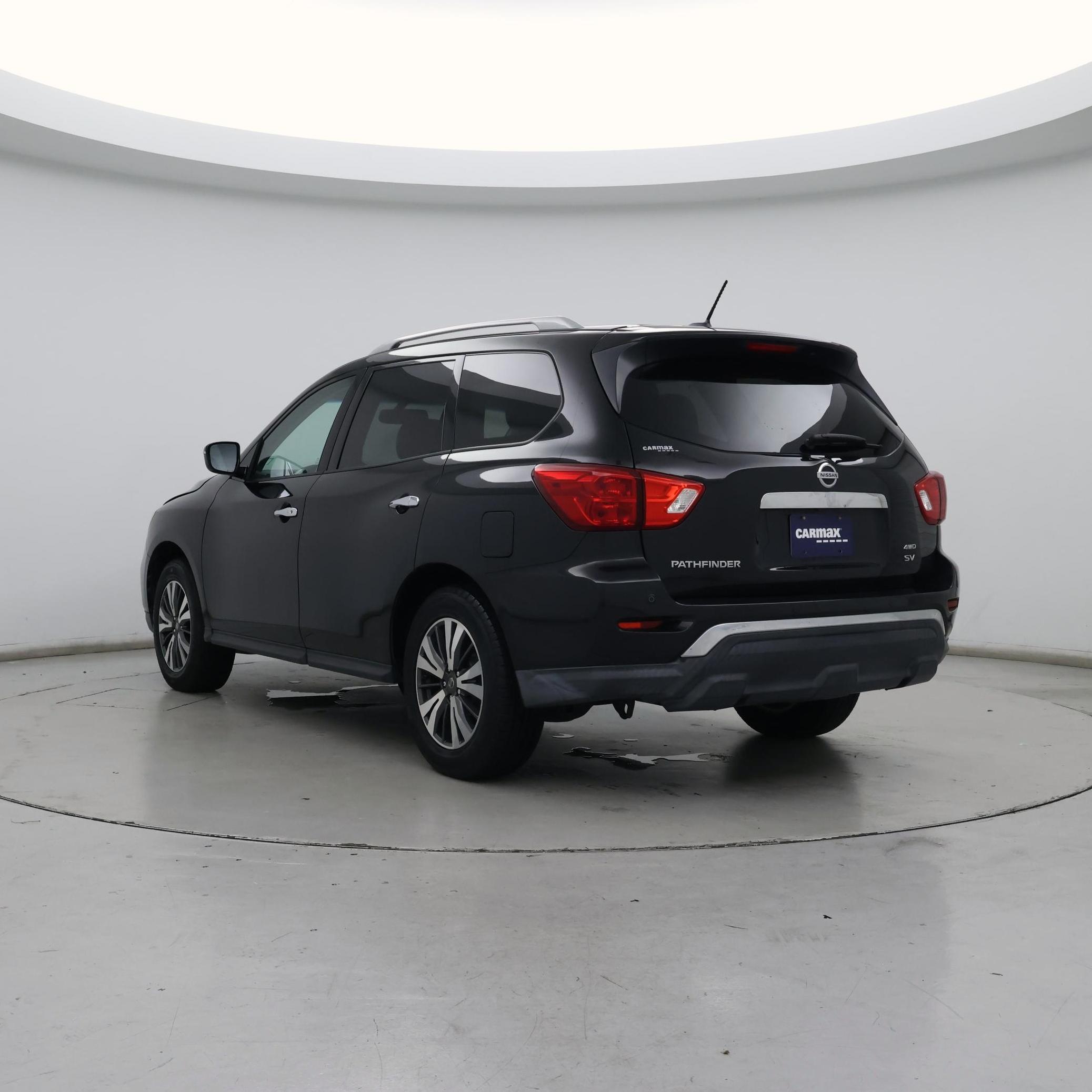 Thumbnail: 2017 Nissan Pathfinder - 2