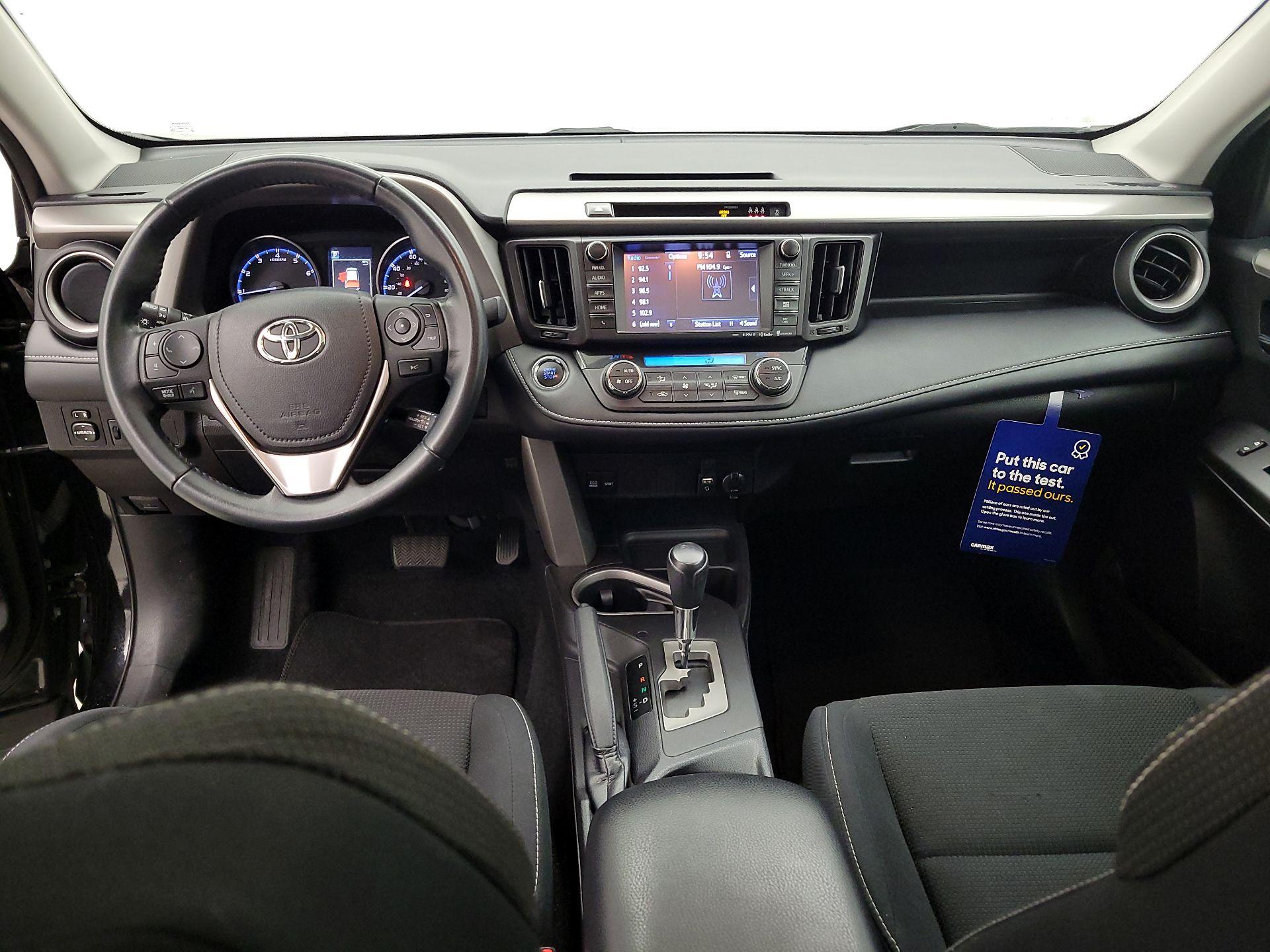 Thumbnail: 2018 Toyota RAV4 - 9