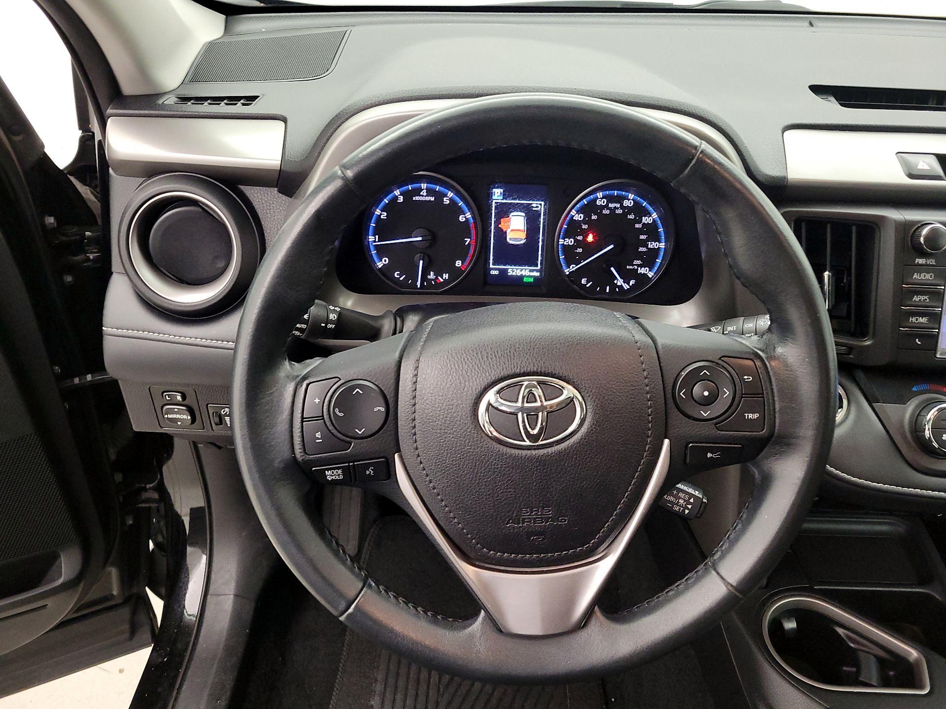 Thumbnail: 2018 Toyota RAV4 - 10