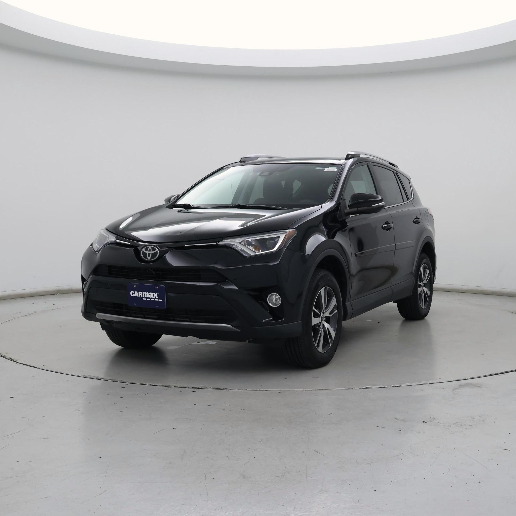 Thumbnail: 2018 Toyota RAV4 - 4