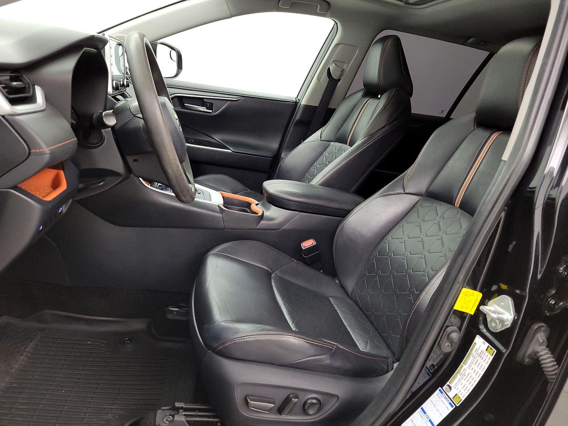 Thumbnail: 2019 Toyota RAV4 - 11