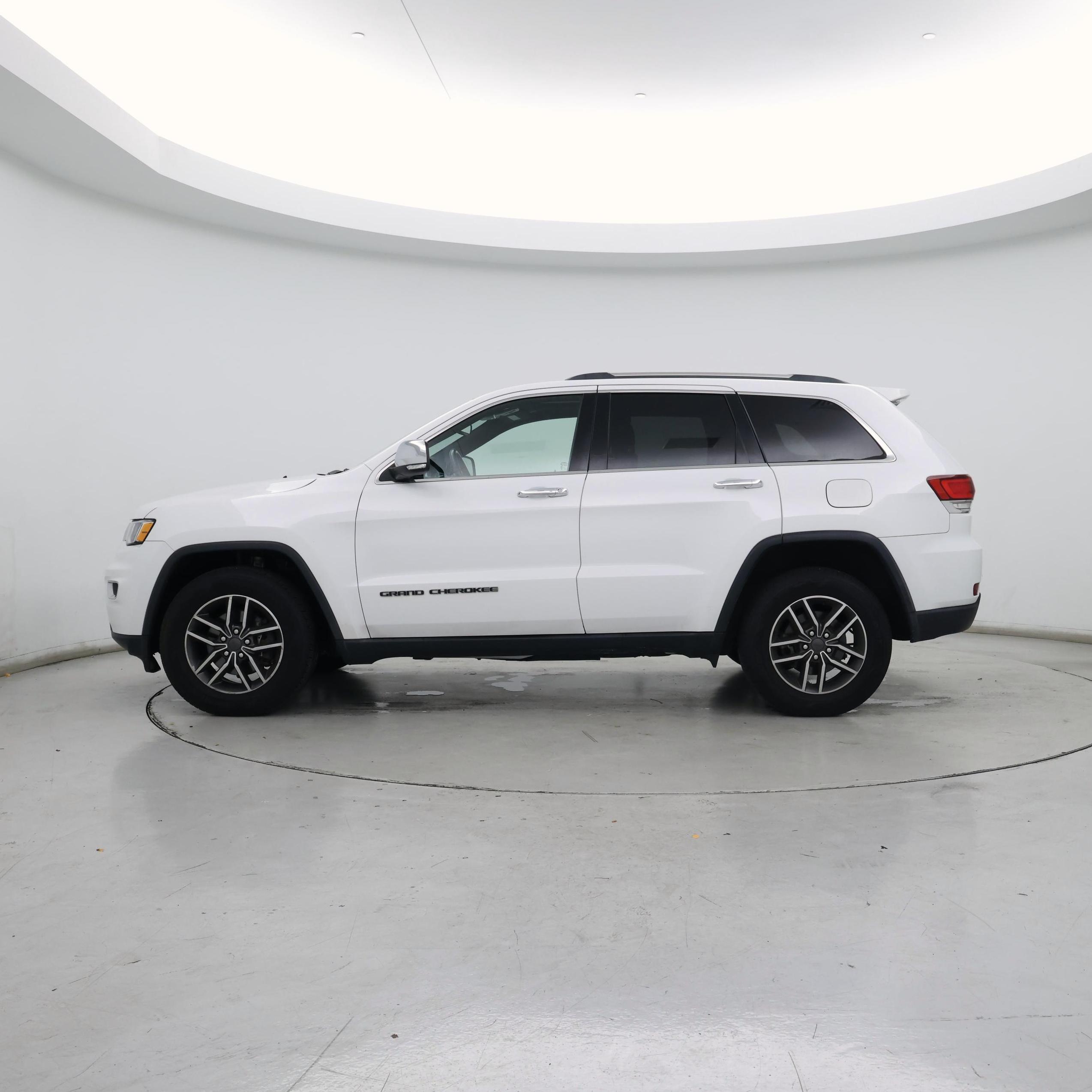 Thumbnail: 2020 Jeep Grand Cherokee - 3