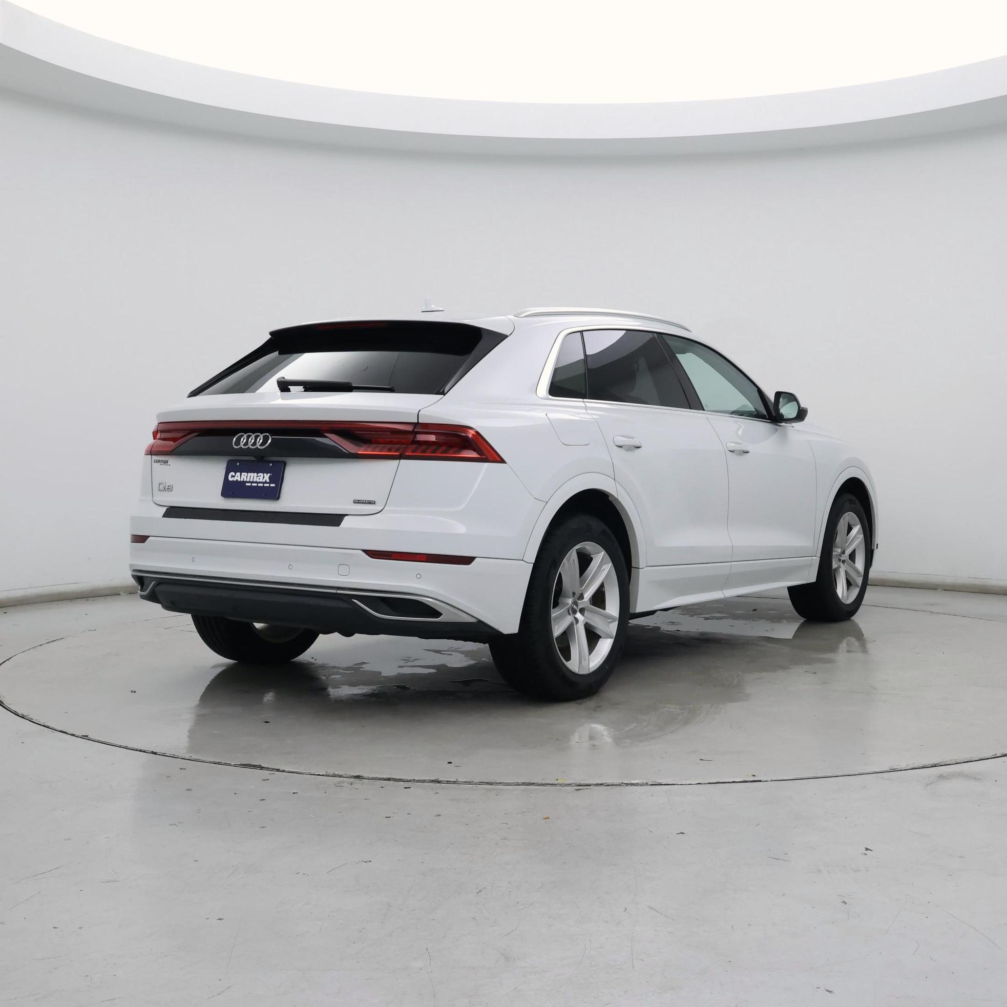 Thumbnail: 2019 Audi Q8 - 8