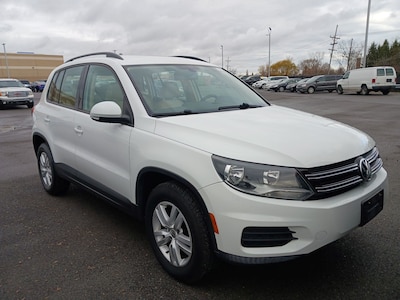 White 2016 Volkswagen Tiguan S