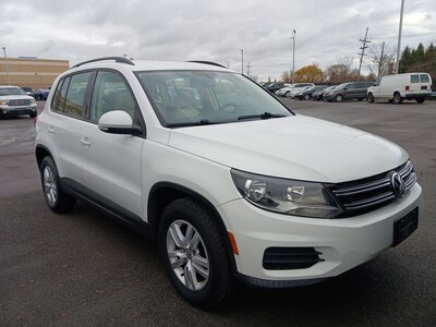 White 2016 Volkswagen Tiguan S