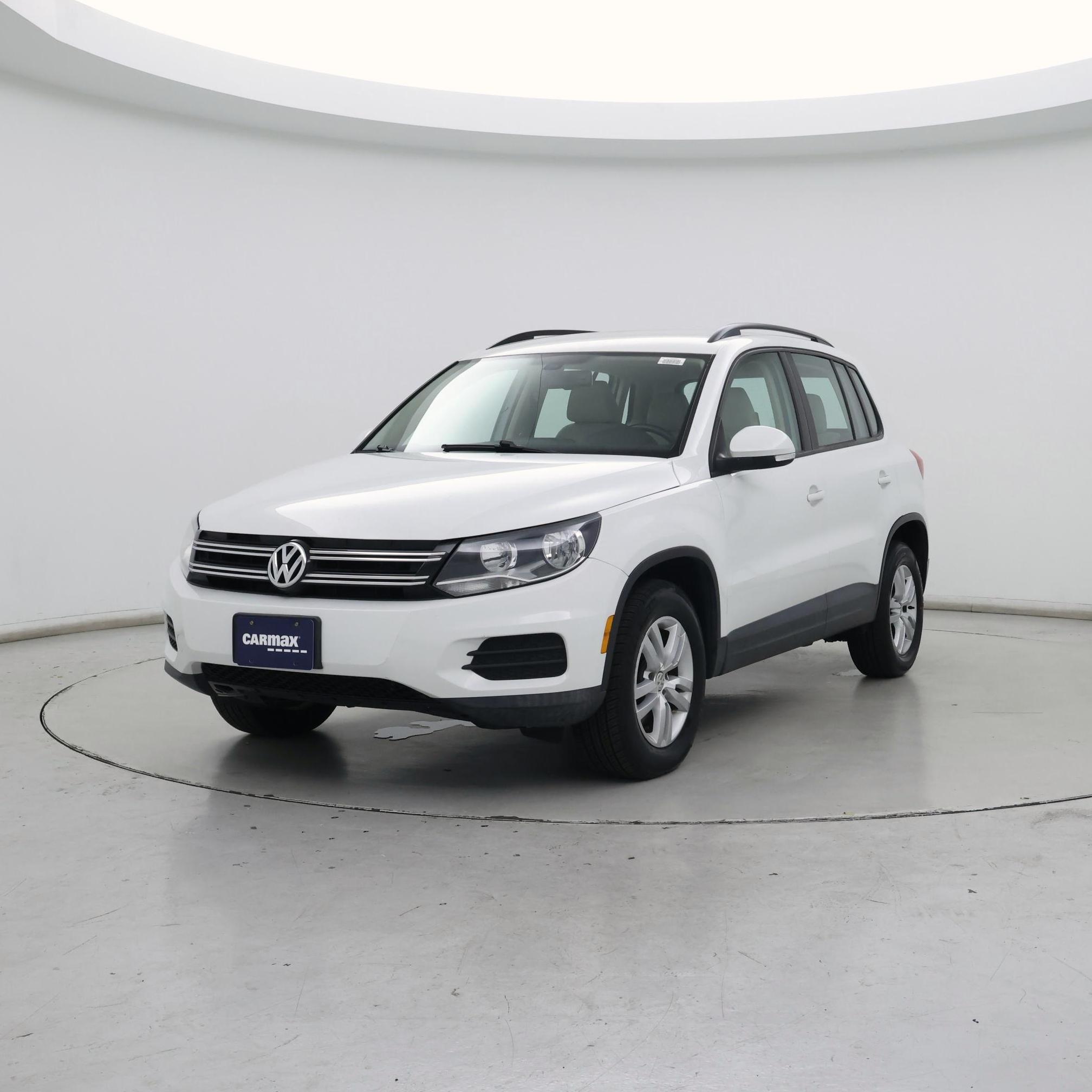 Thumbnail: 2016 Volkswagen Tiguan - 4