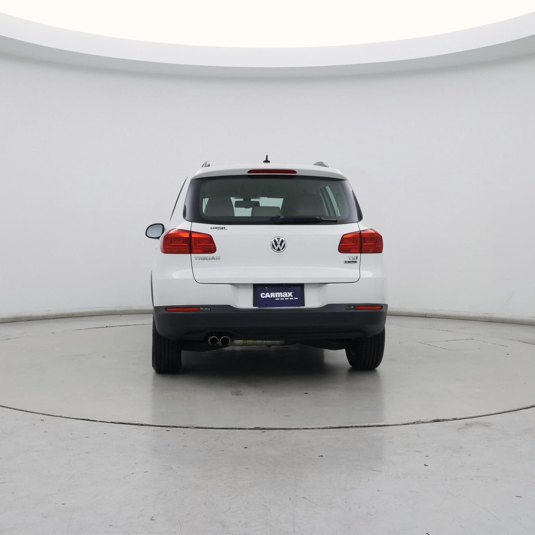 Thumbnail: 2016 Volkswagen Tiguan - 6