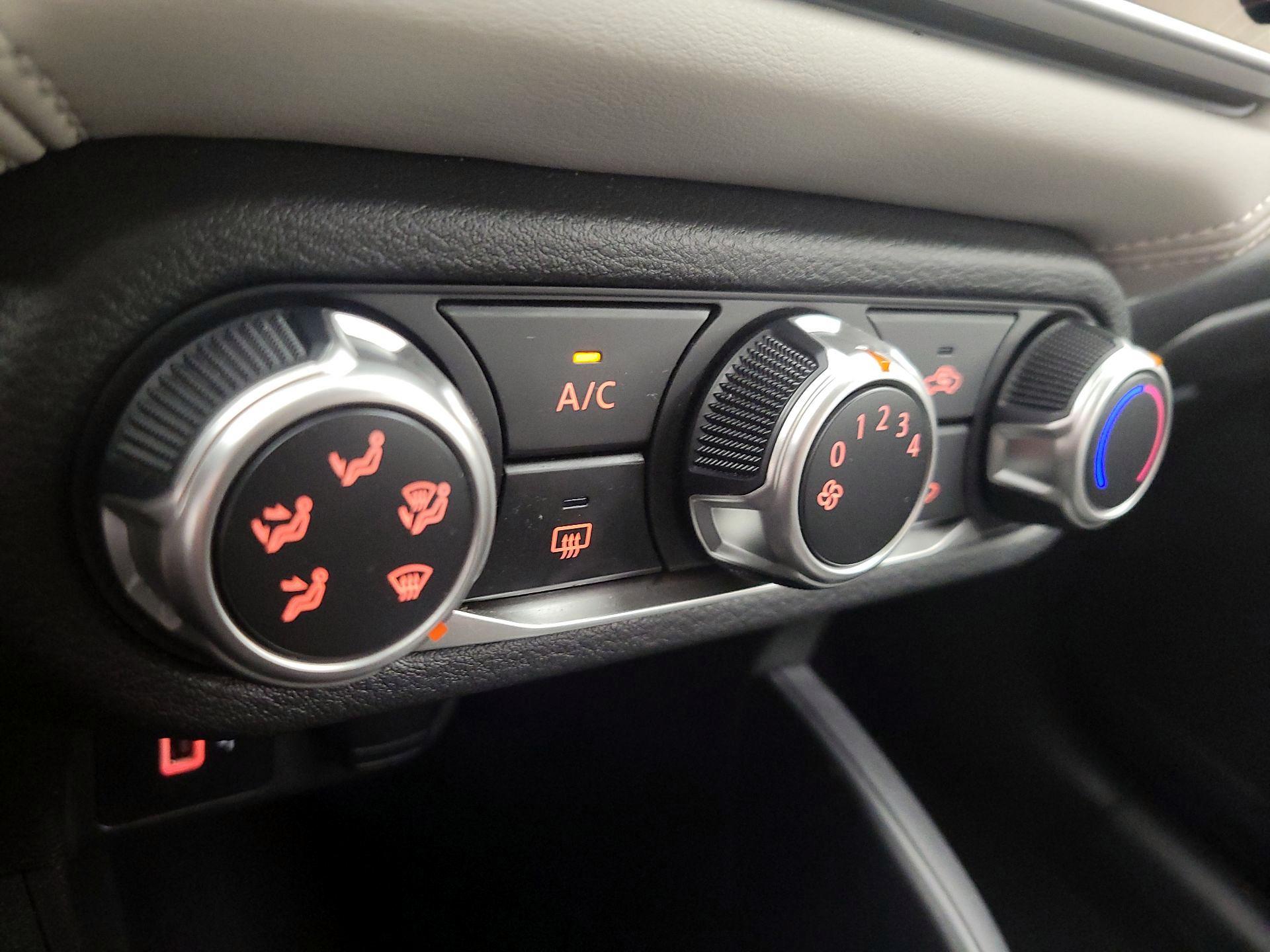 Thumbnail: 2020 Nissan Versa - 15