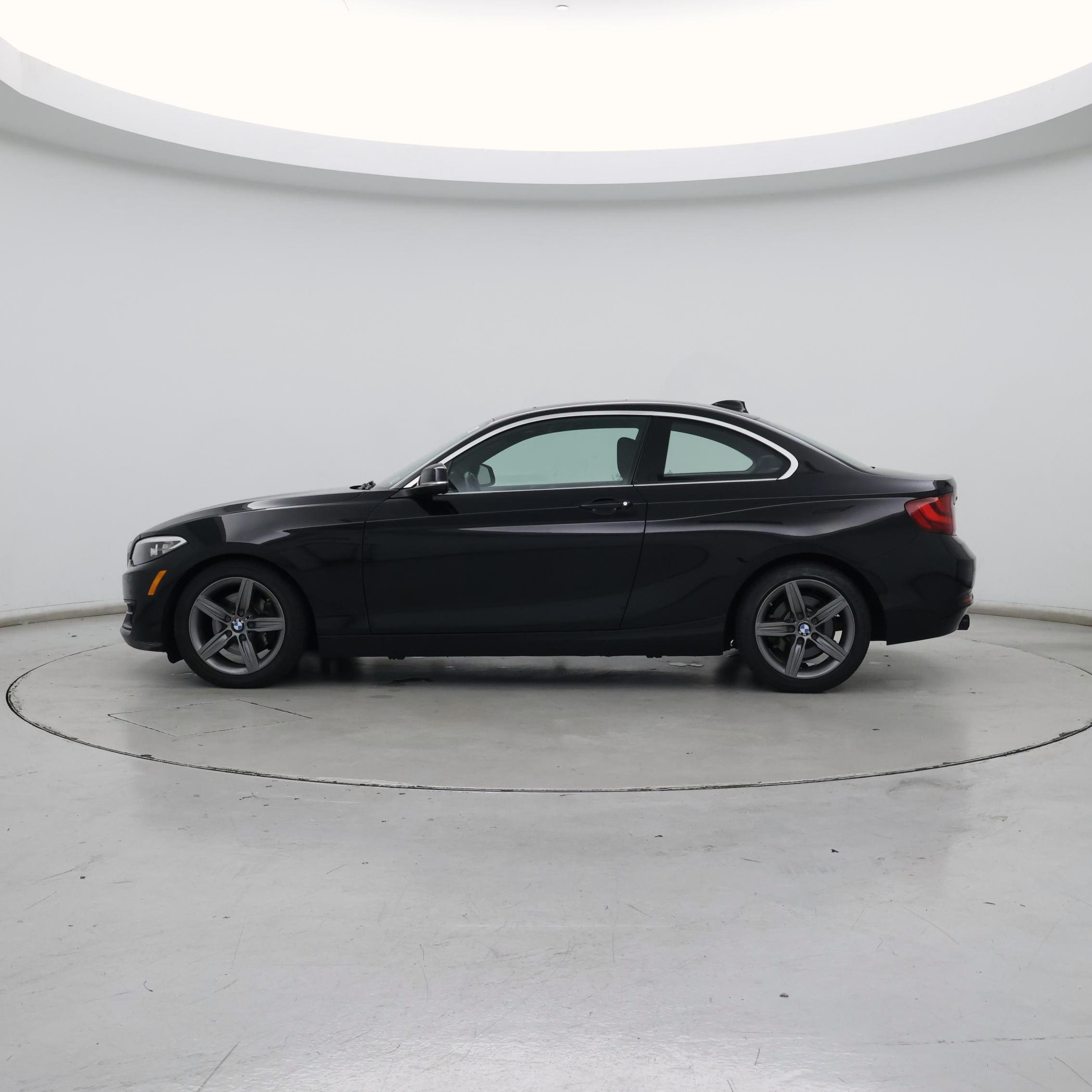 Thumbnail: 2017 BMW 2 Series - 3