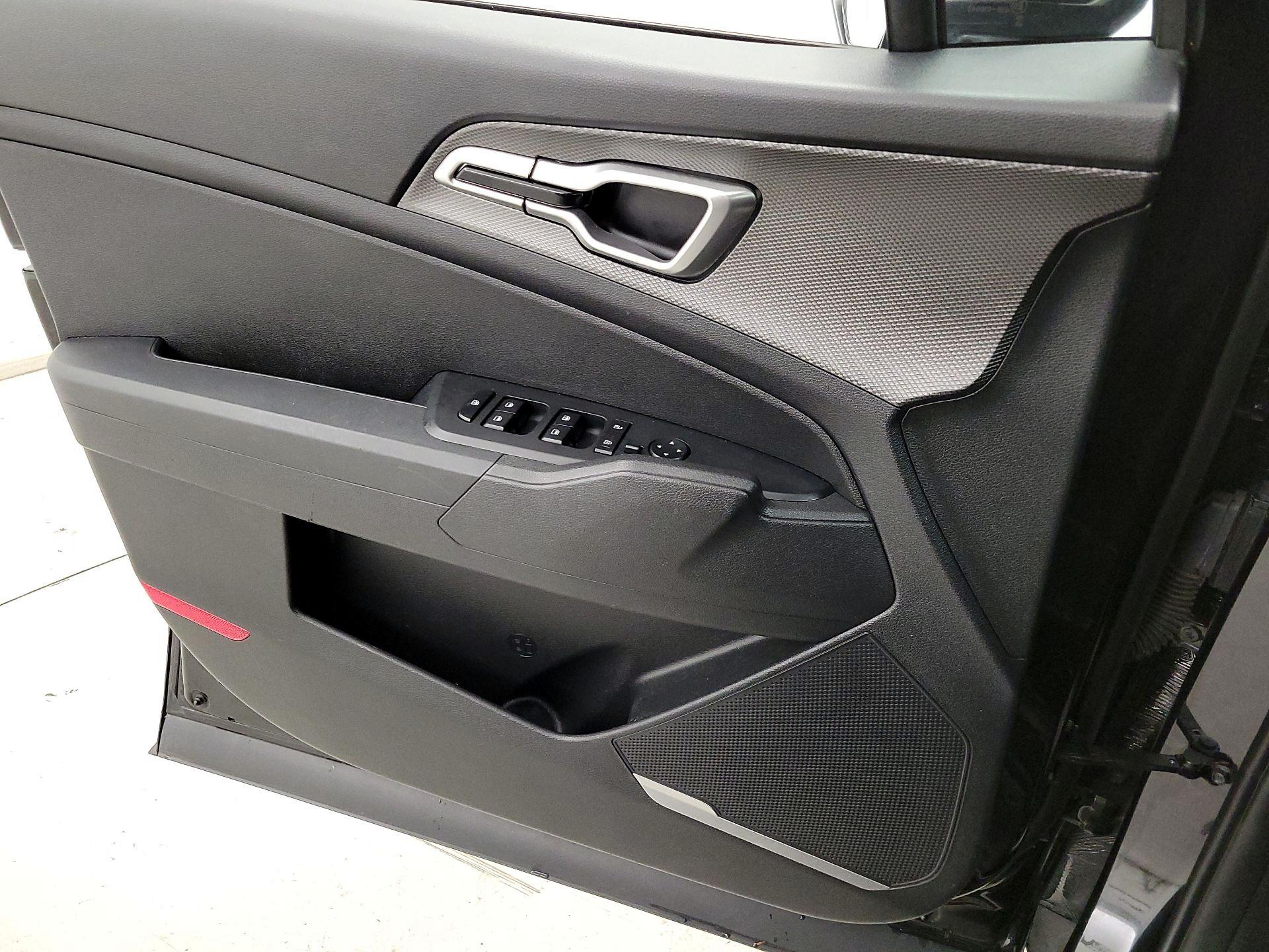 Thumbnail: 2023 Kia Sportage - 12