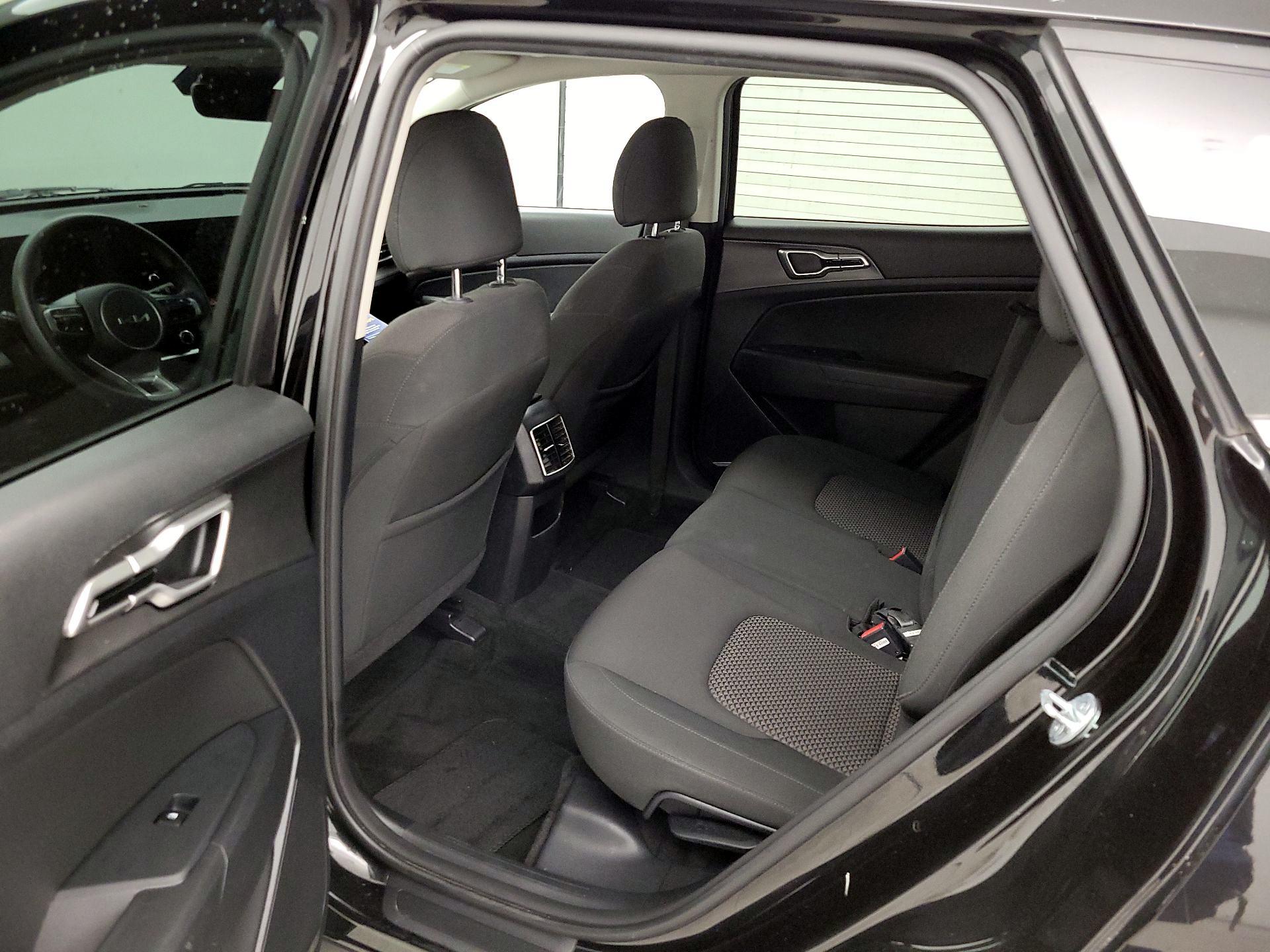 Thumbnail: 2023 Kia Sportage - 19