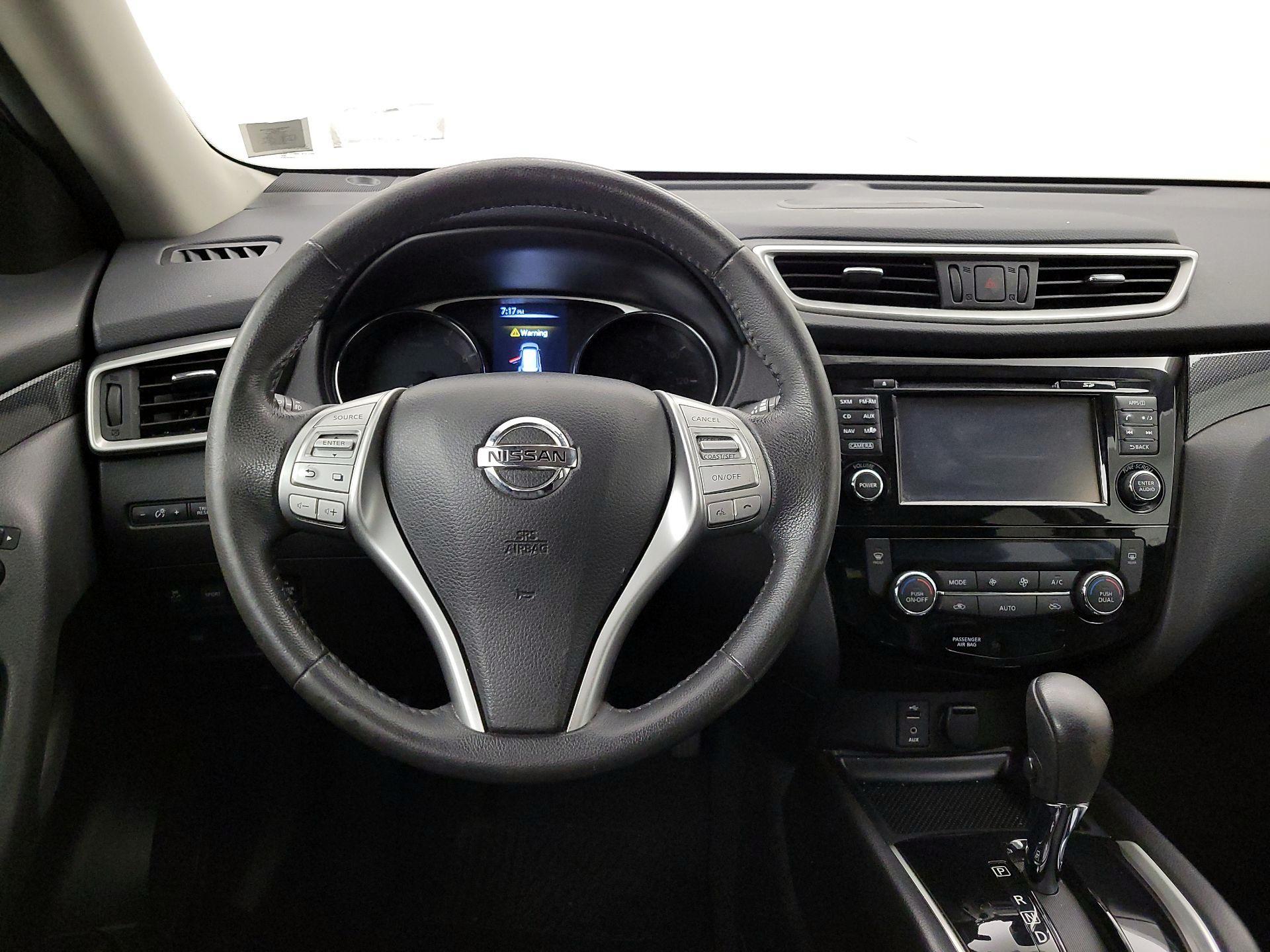 Thumbnail: 2016 Nissan Rogue - 10