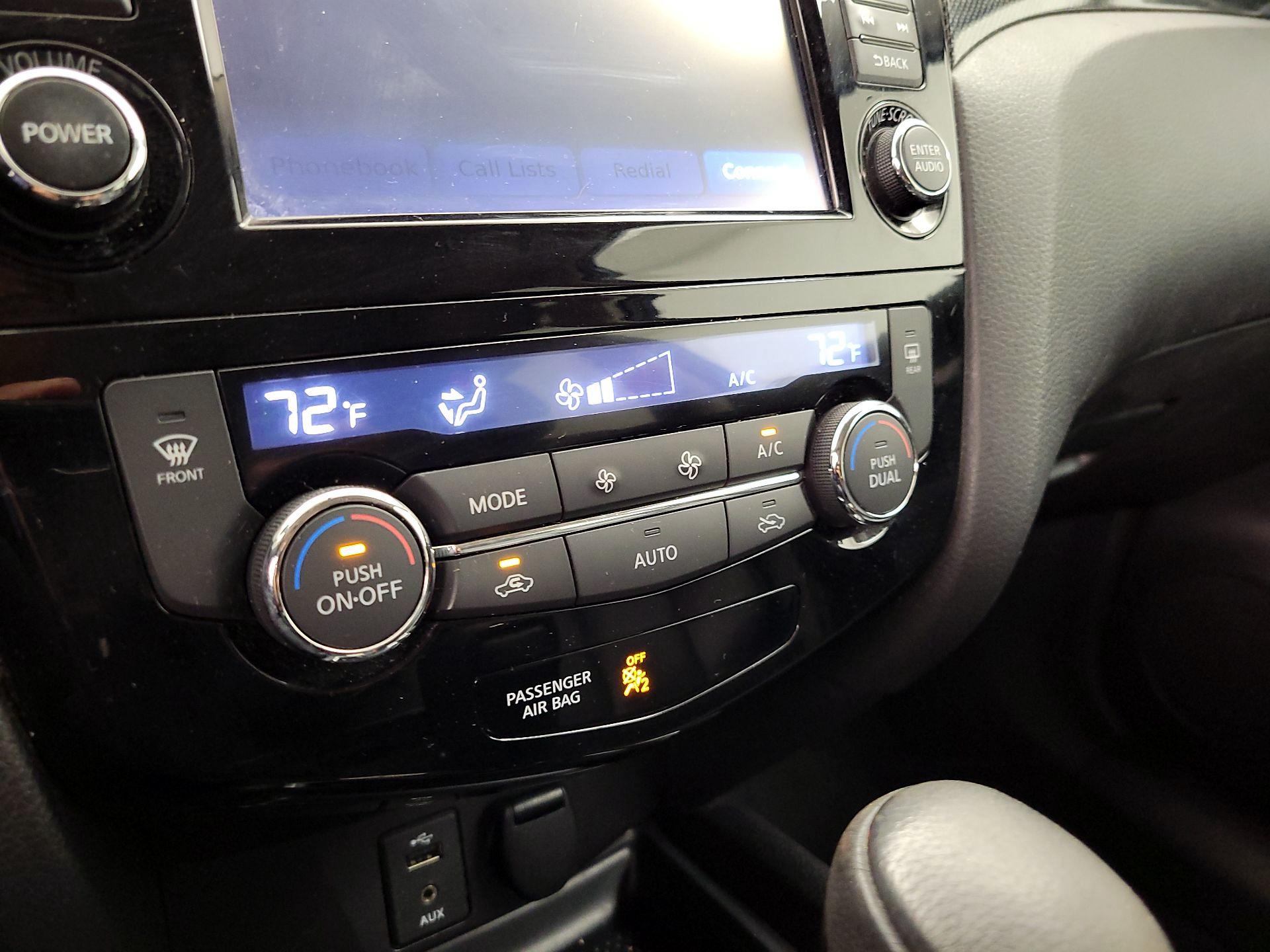 Thumbnail: 2016 Nissan Rogue - 17