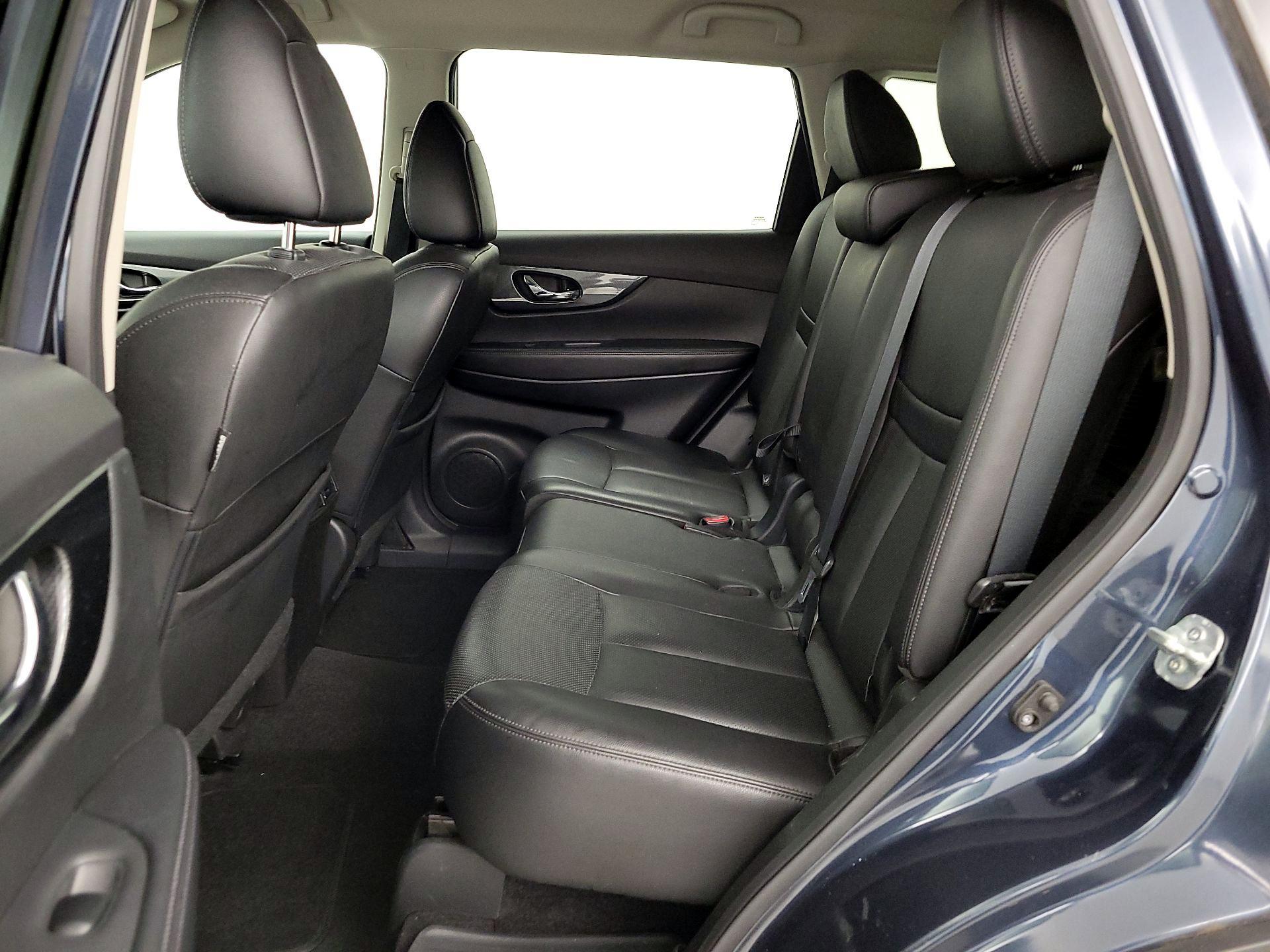 Thumbnail: 2016 Nissan Rogue - 20