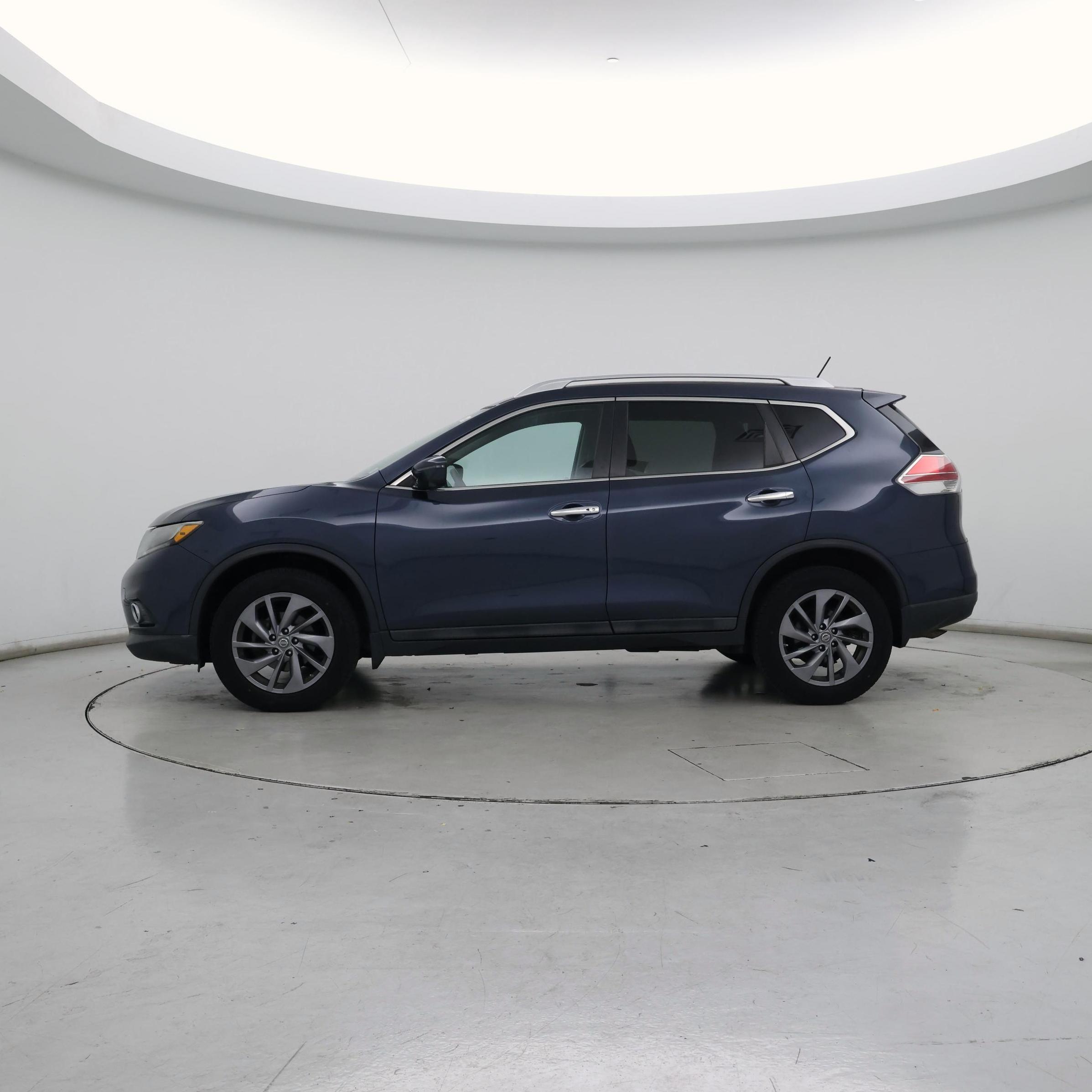 Thumbnail: 2016 Nissan Rogue - 3