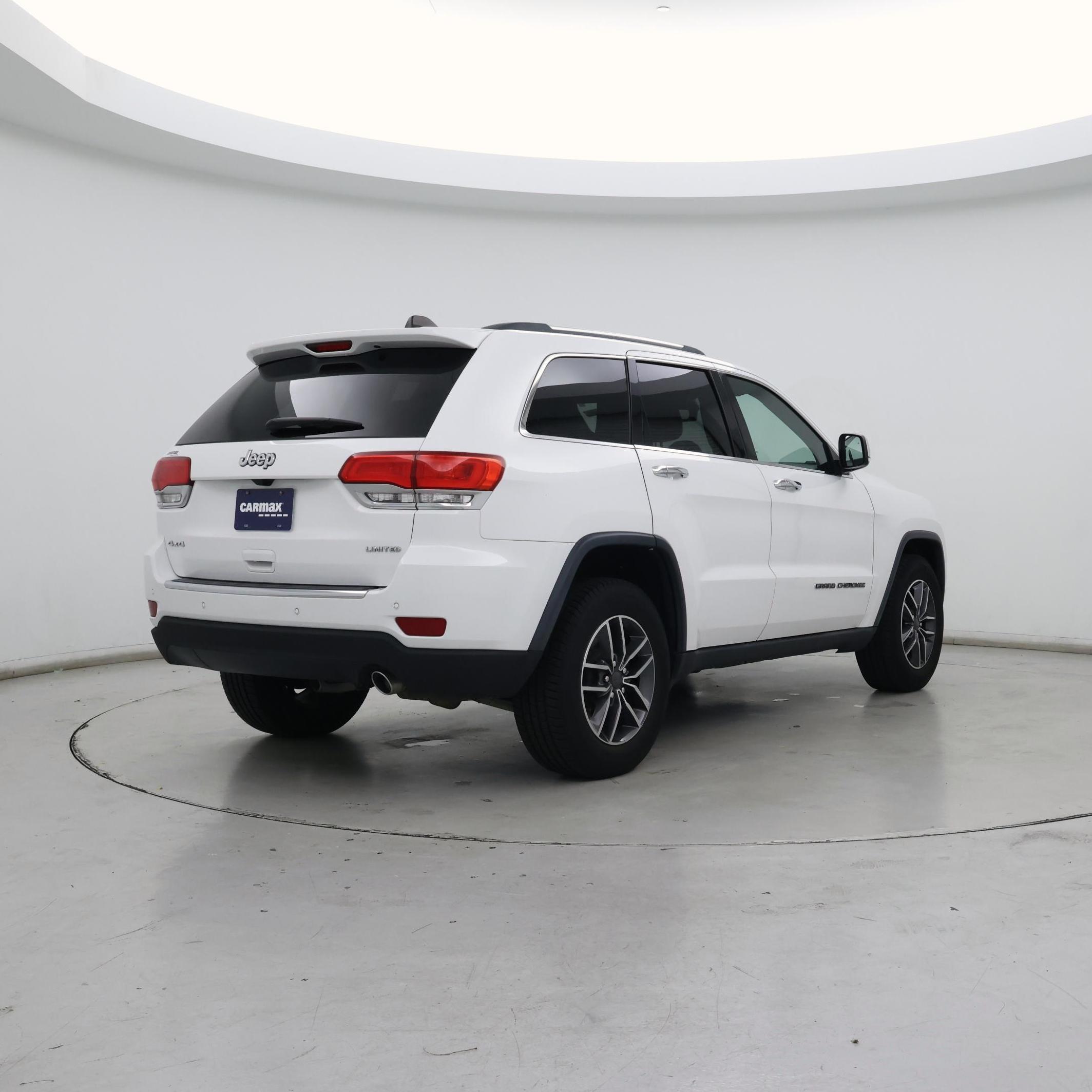 Thumbnail: 2019 Jeep Grand Cherokee - 8