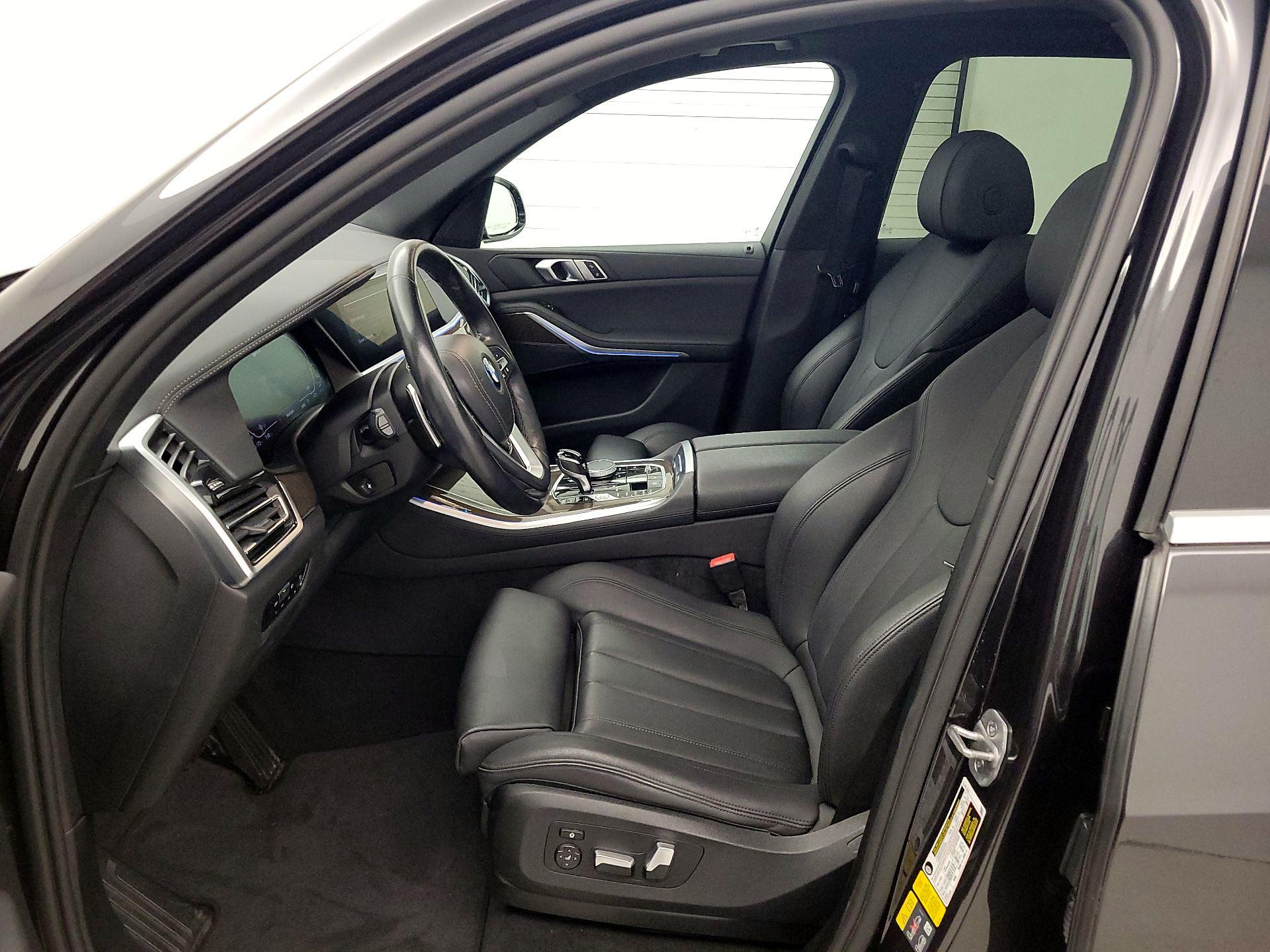 Thumbnail: 2022 BMW X5 - 11