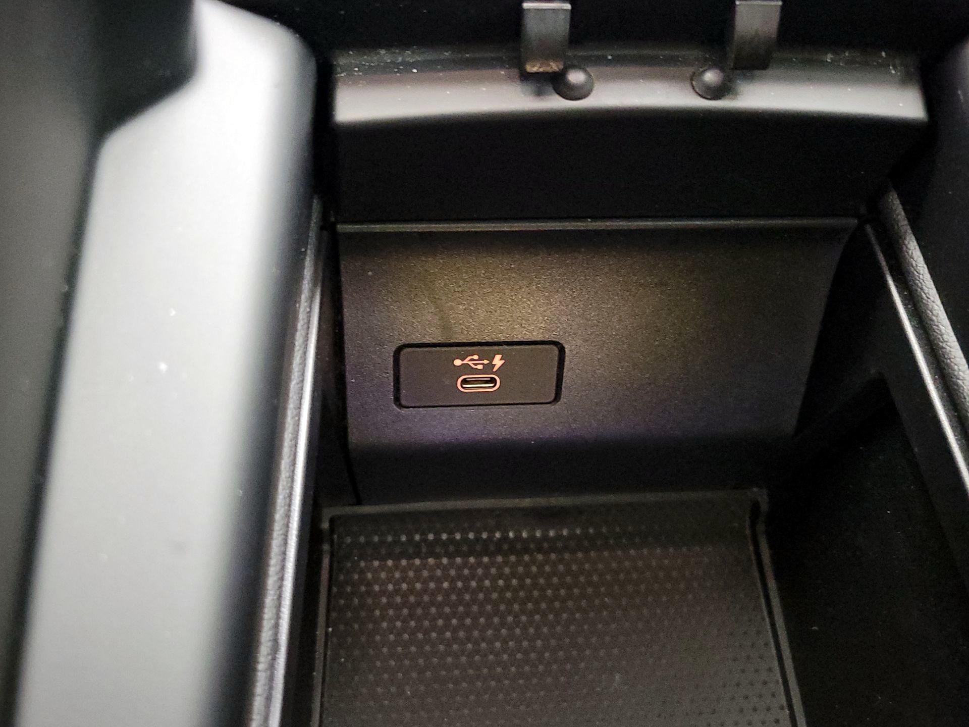 Thumbnail: 2022 BMW X5 - 18