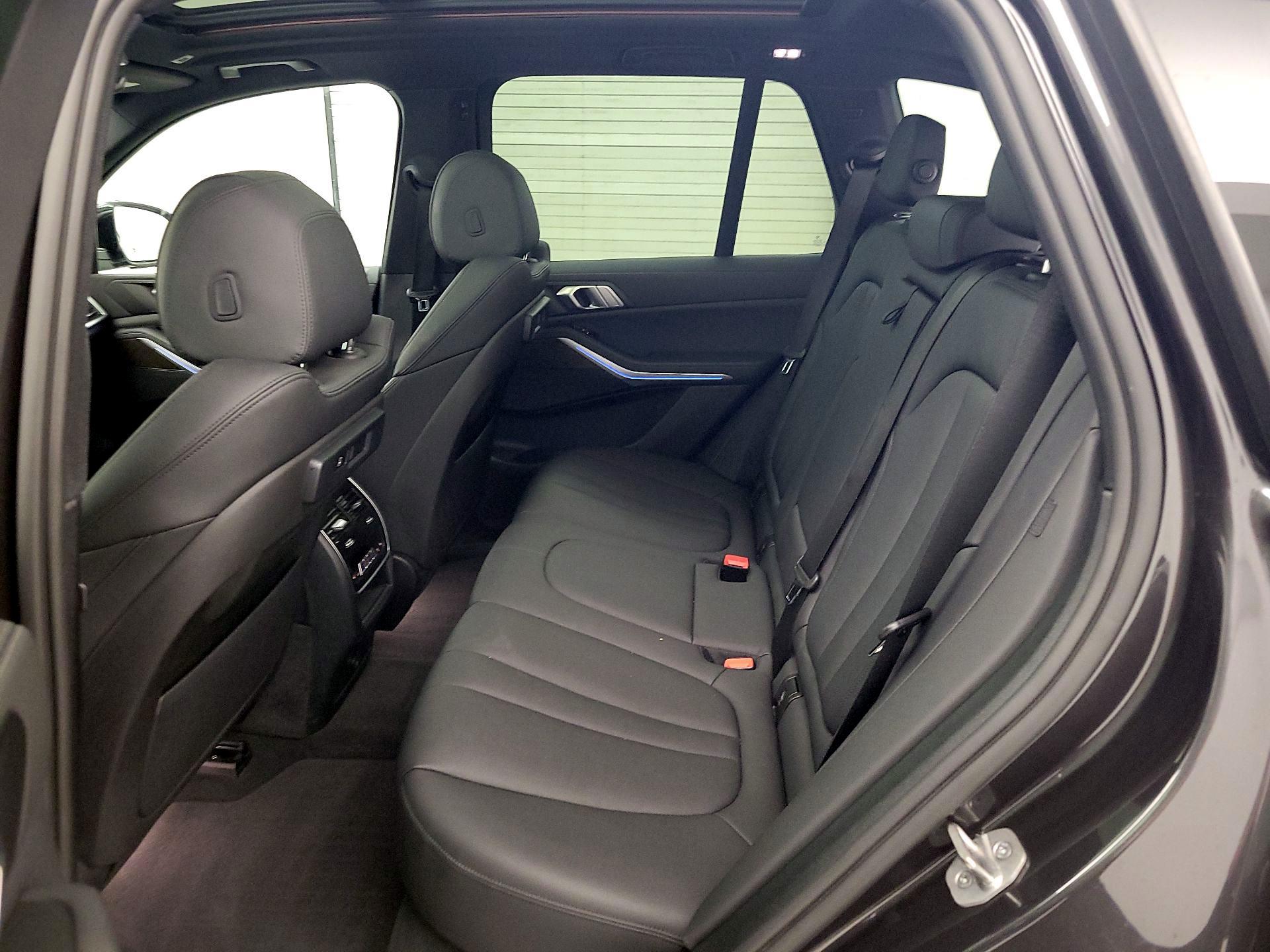 Thumbnail: 2022 BMW X5 - 20