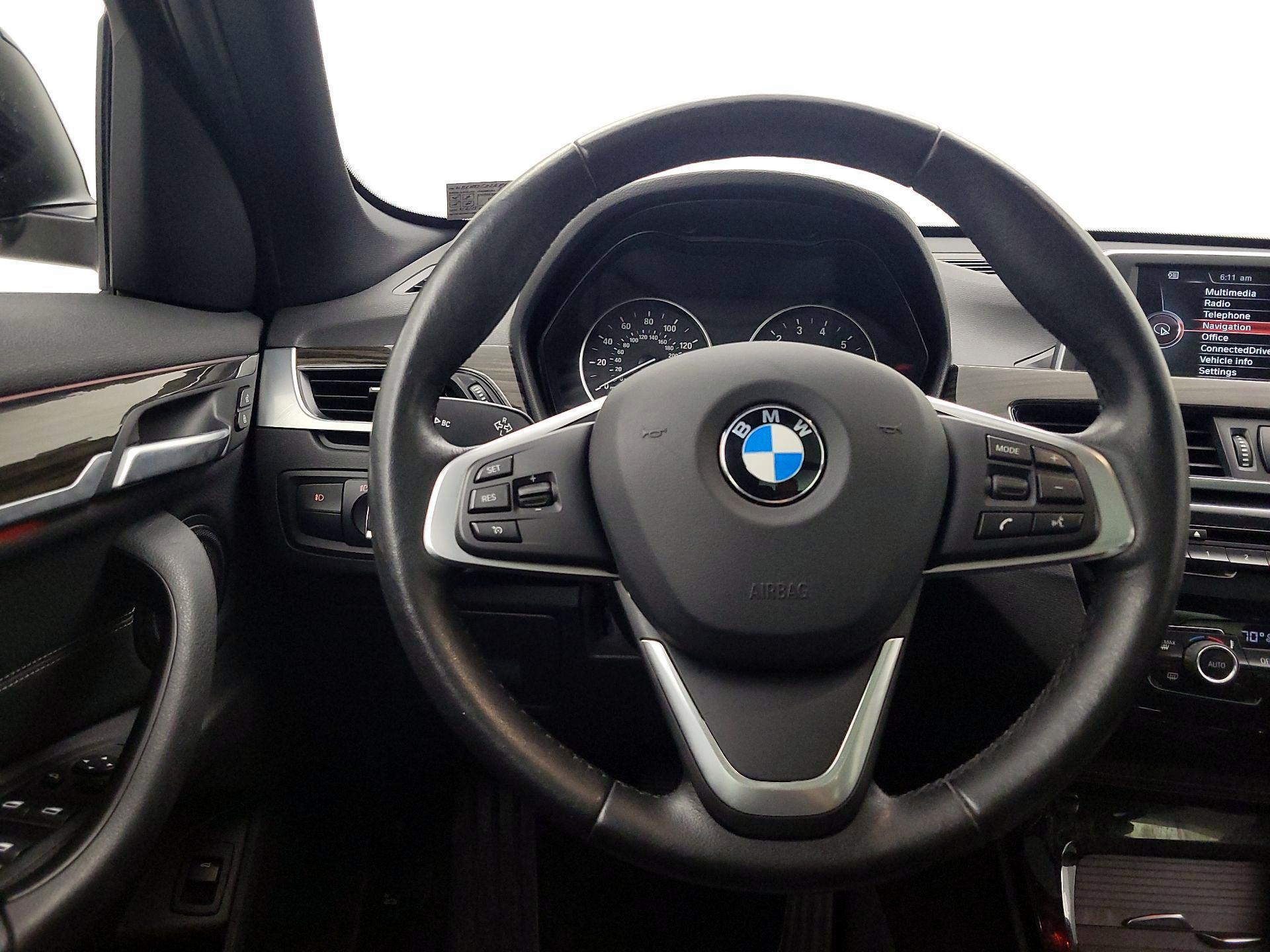 Thumbnail: 2016 BMW X1 - 10