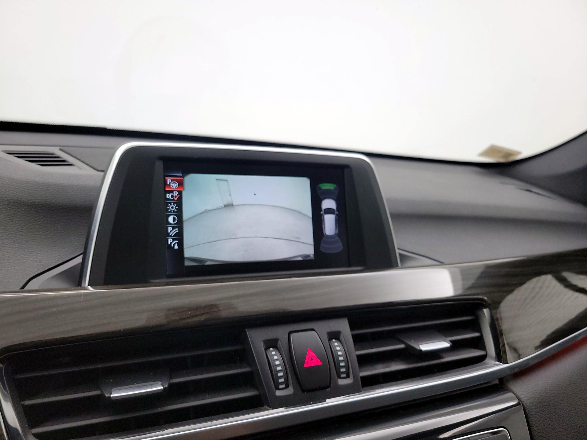 Thumbnail: 2016 BMW X1 - 15