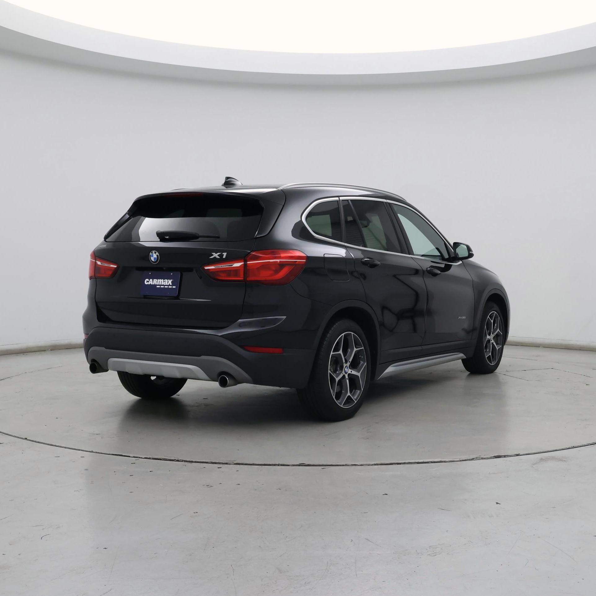 Thumbnail: 2016 BMW X1 - 8