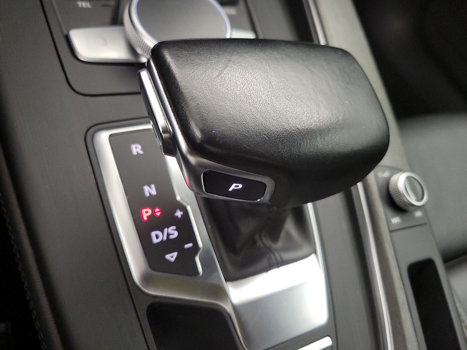 Thumbnail: 2019 Audi A4 - 18