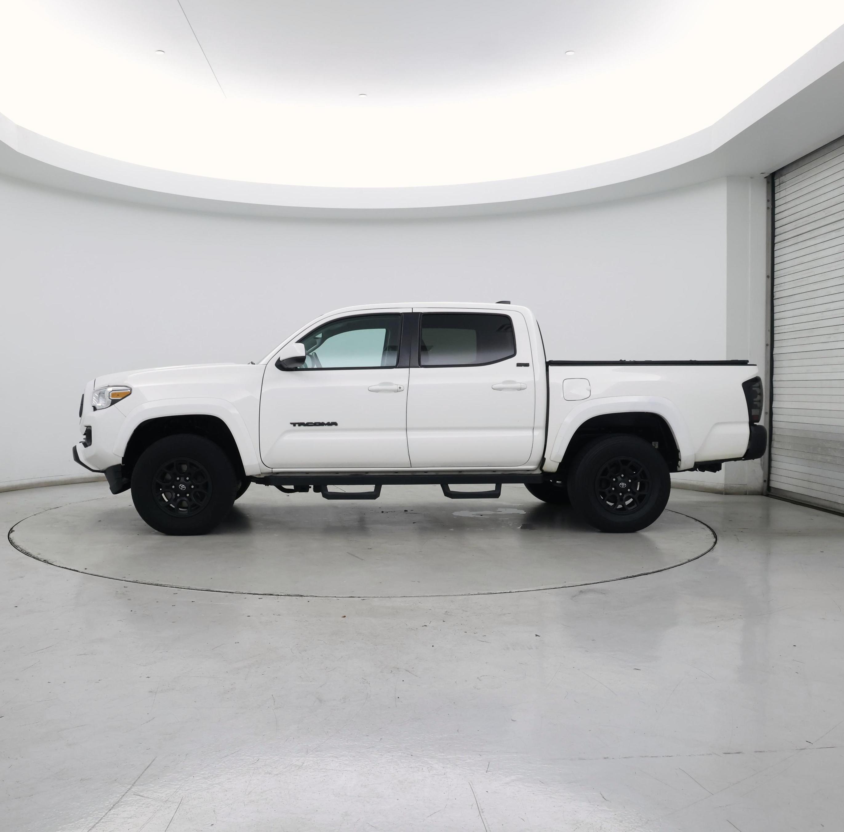 Thumbnail: 2022 Toyota Tacoma - 3
