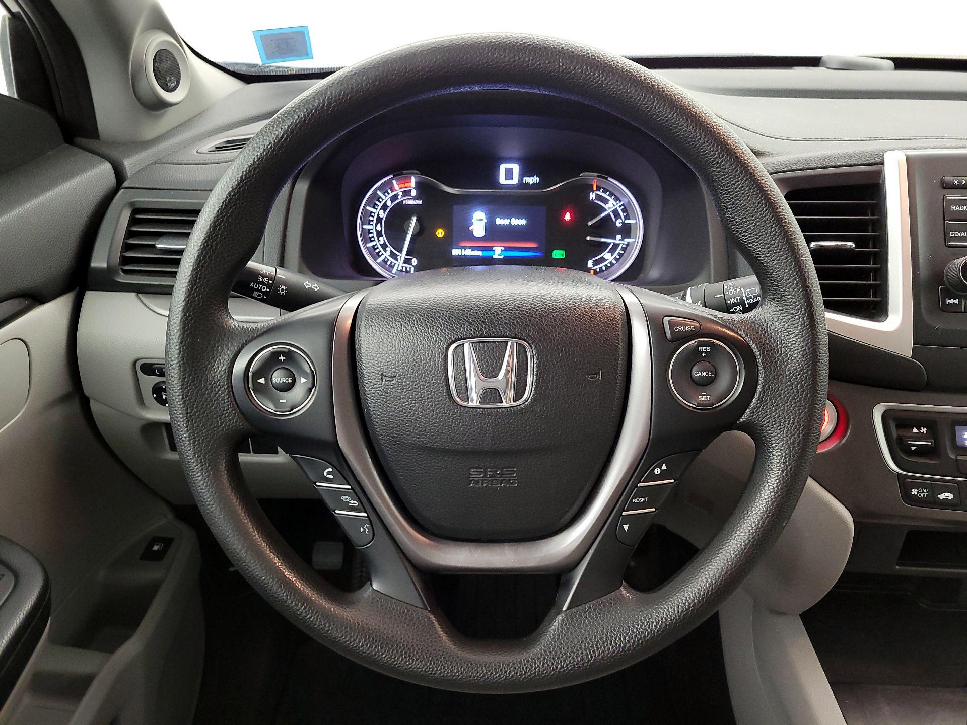 Thumbnail: 2016 Honda Pilot - 10