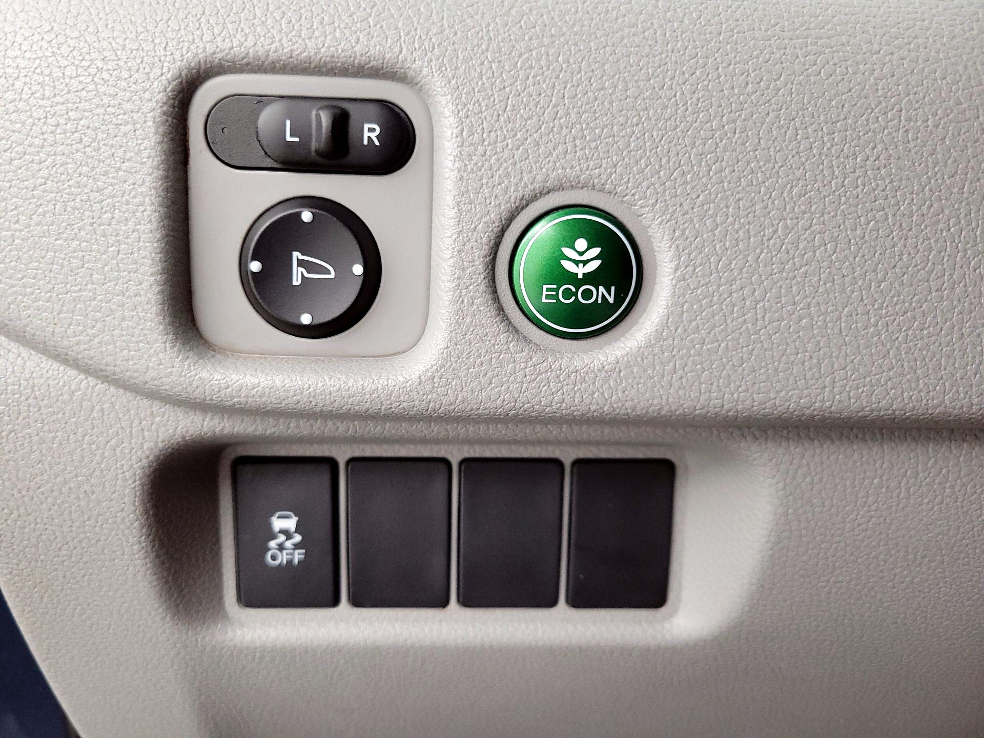 Thumbnail: 2016 Honda Pilot - 13