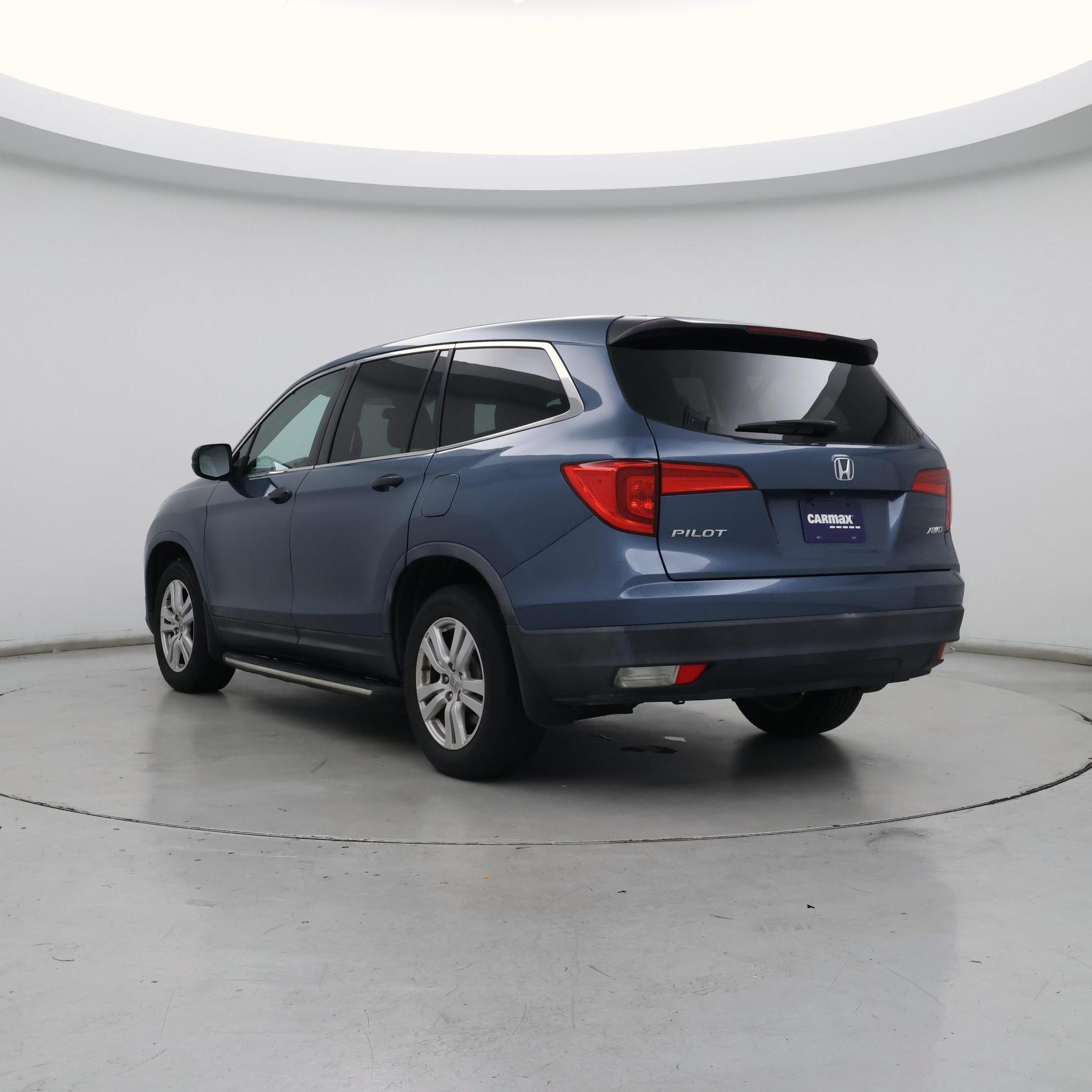 Thumbnail: 2016 Honda Pilot - 2