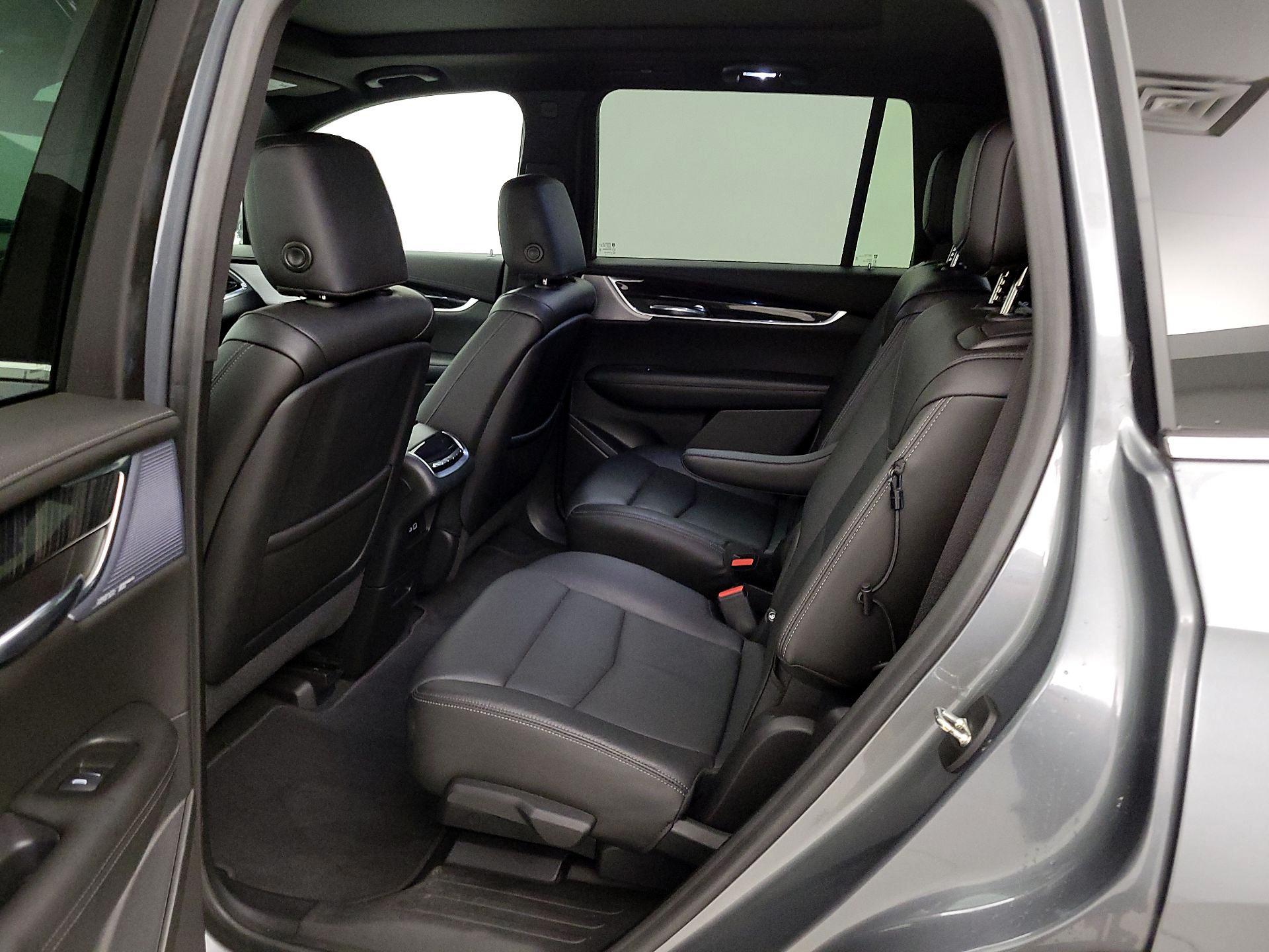 Thumbnail: 2020 Cadillac XT6 - 19
