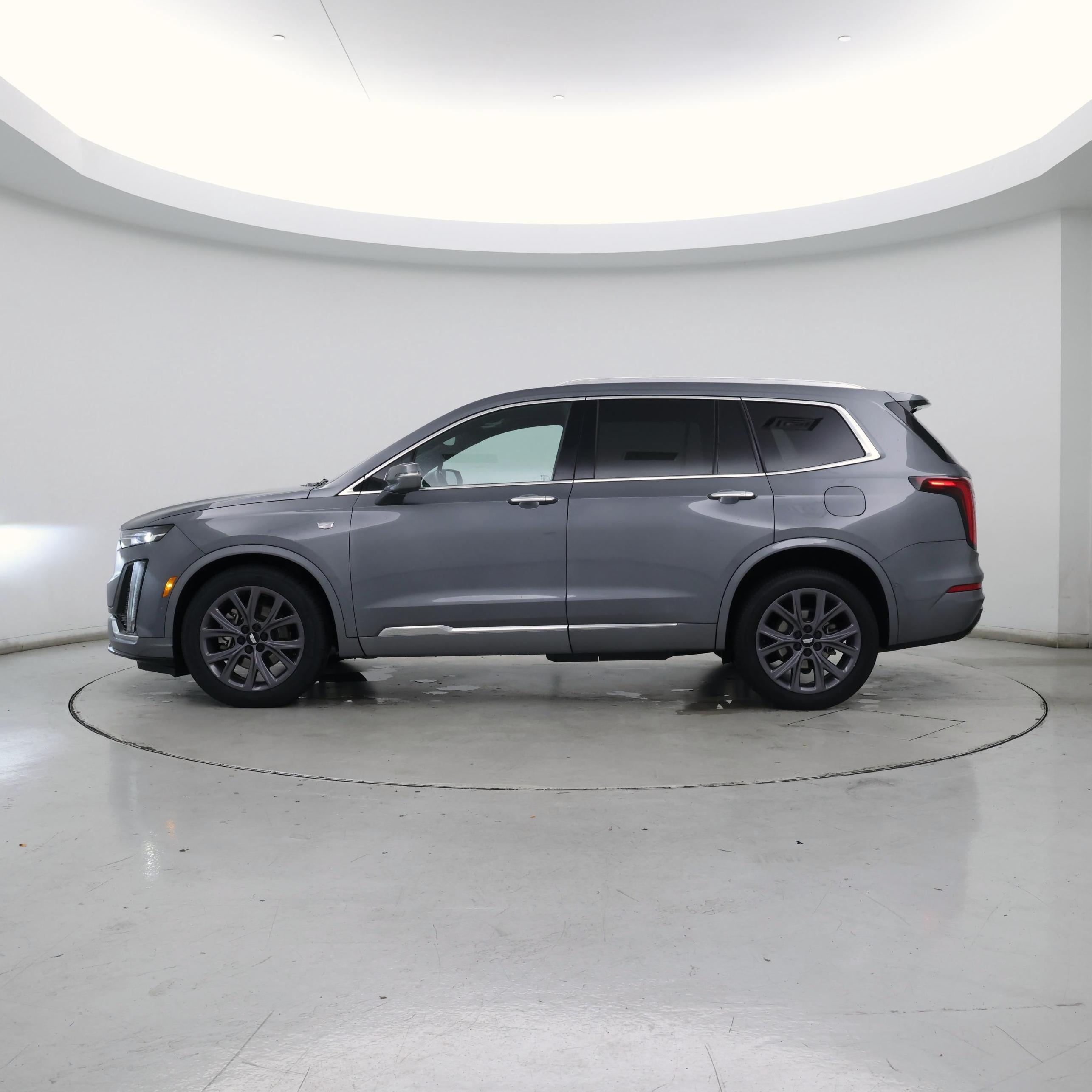 Thumbnail: 2020 Cadillac XT6 - 3