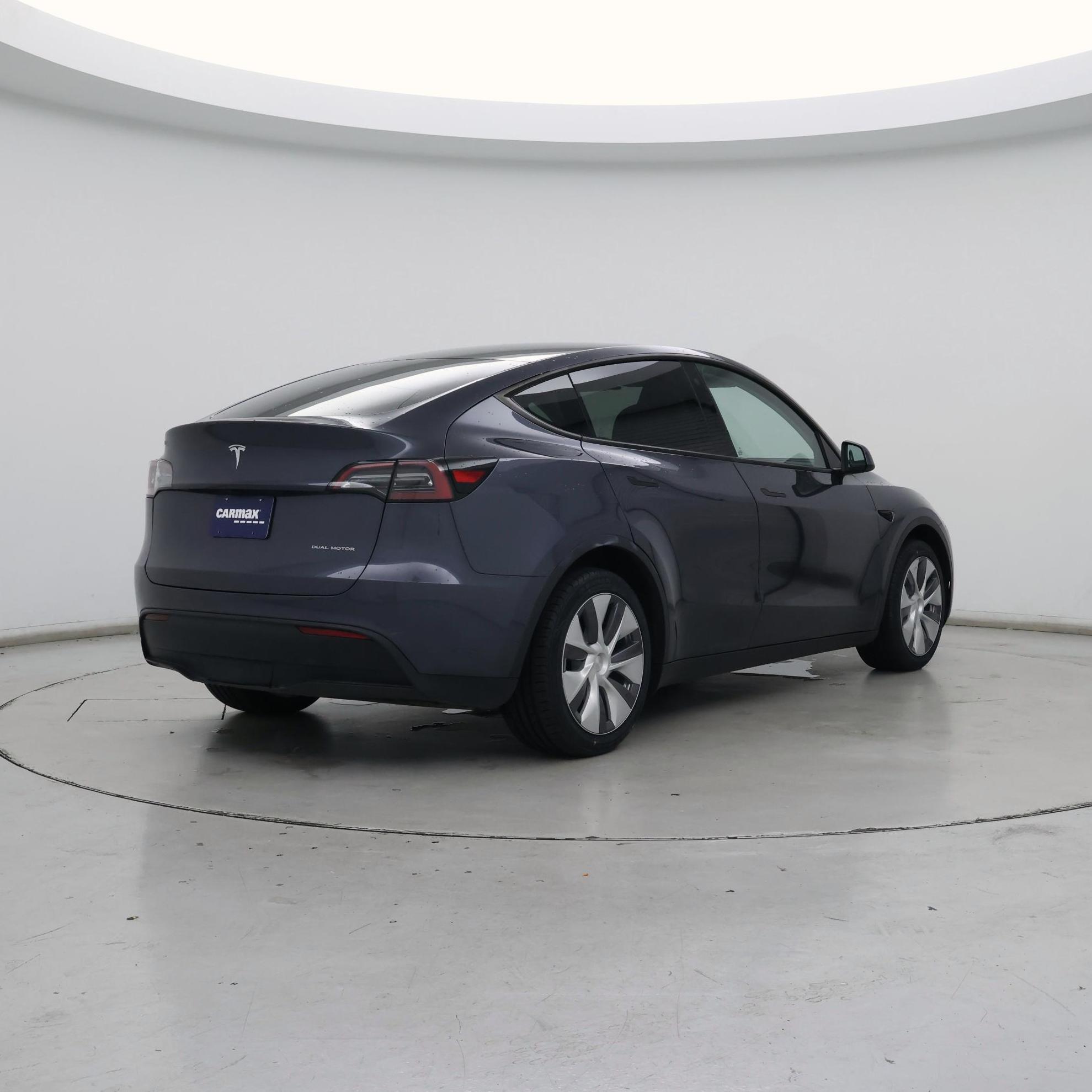 Thumbnail: 2023 Tesla Model Y - 8