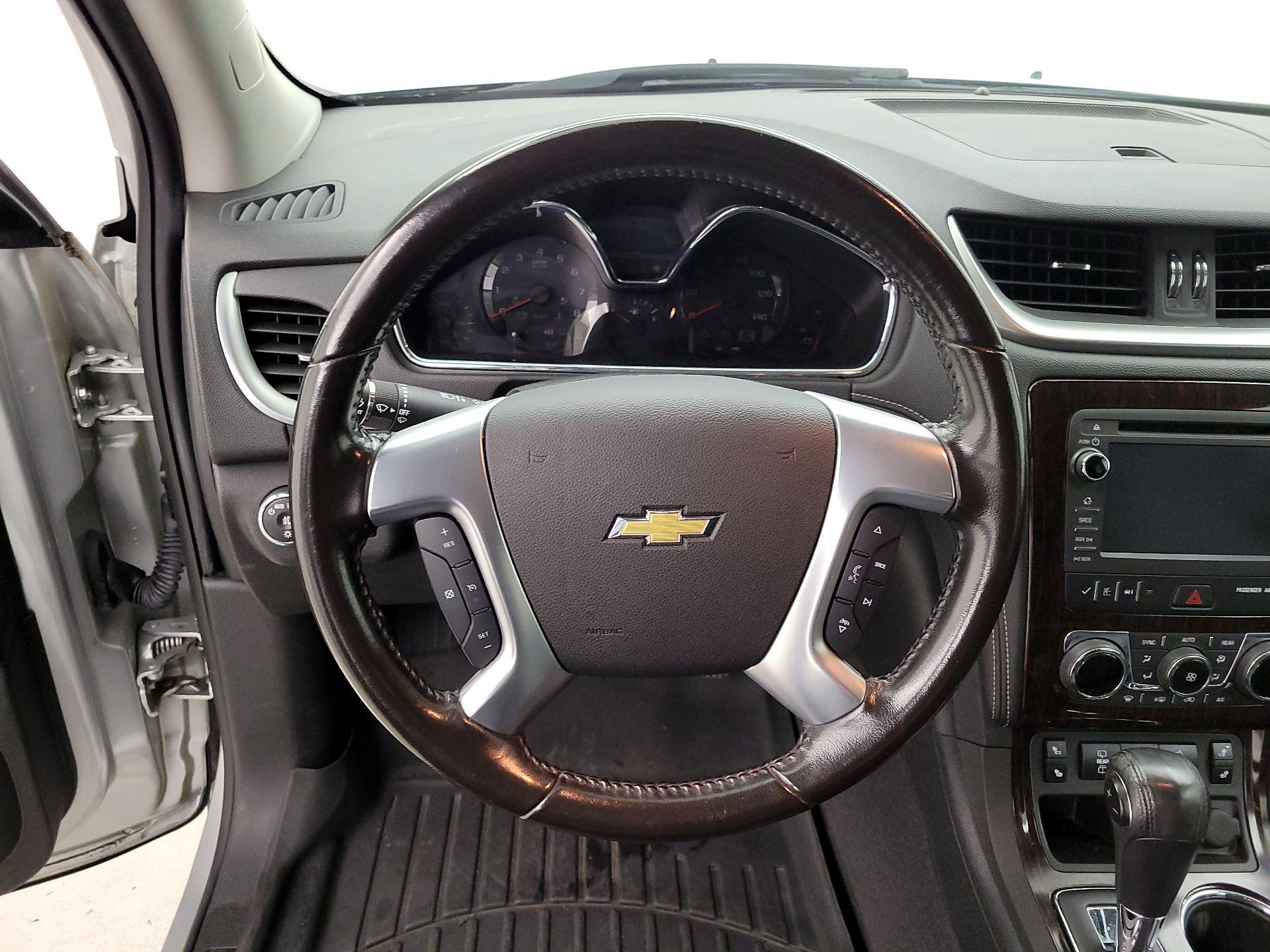 Thumbnail: 2017 Chevrolet Traverse - 10