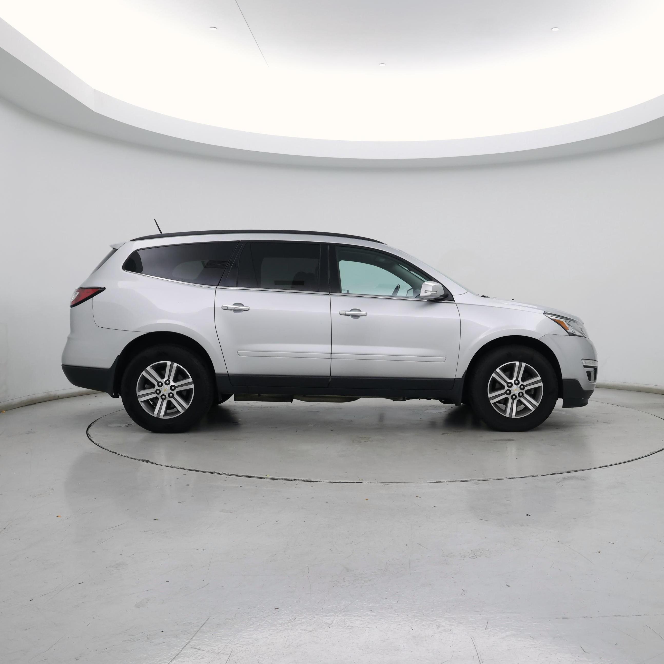 Thumbnail: 2017 Chevrolet Traverse - 7