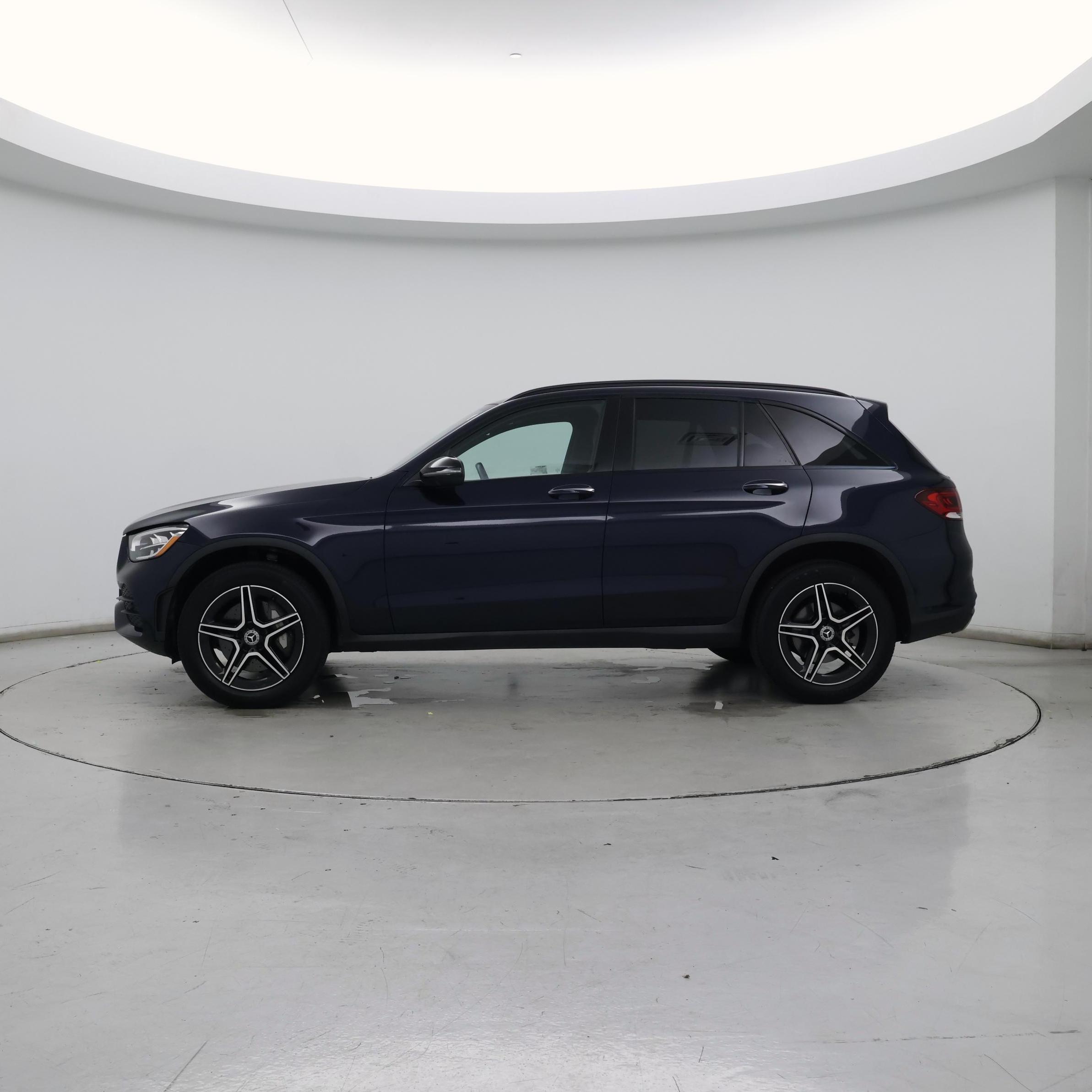 Thumbnail: 2022 Mercedes-Benz GLC - 3