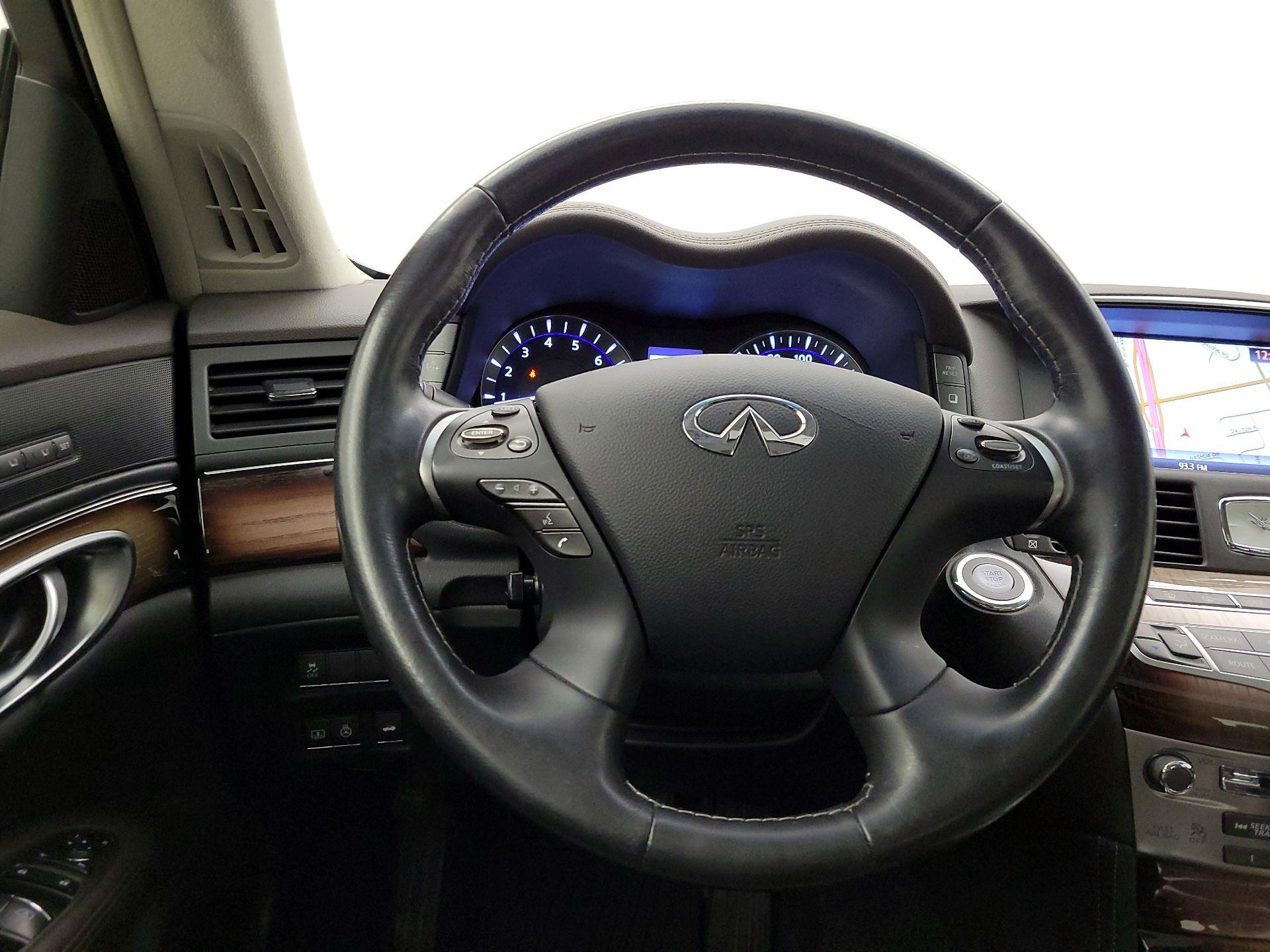 Thumbnail: 2015 INFINITI Q70 - 10