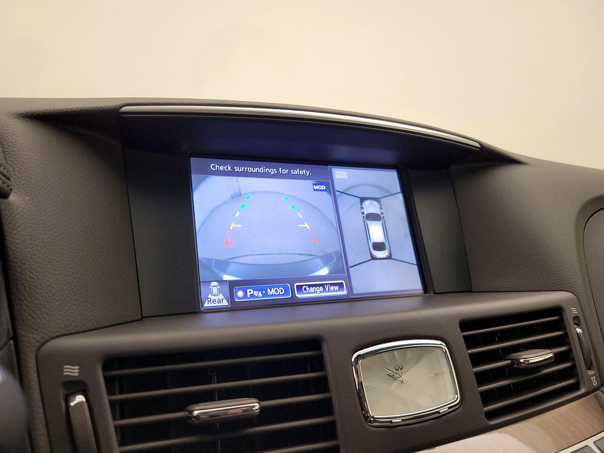 Thumbnail: 2015 INFINITI Q70 - 15