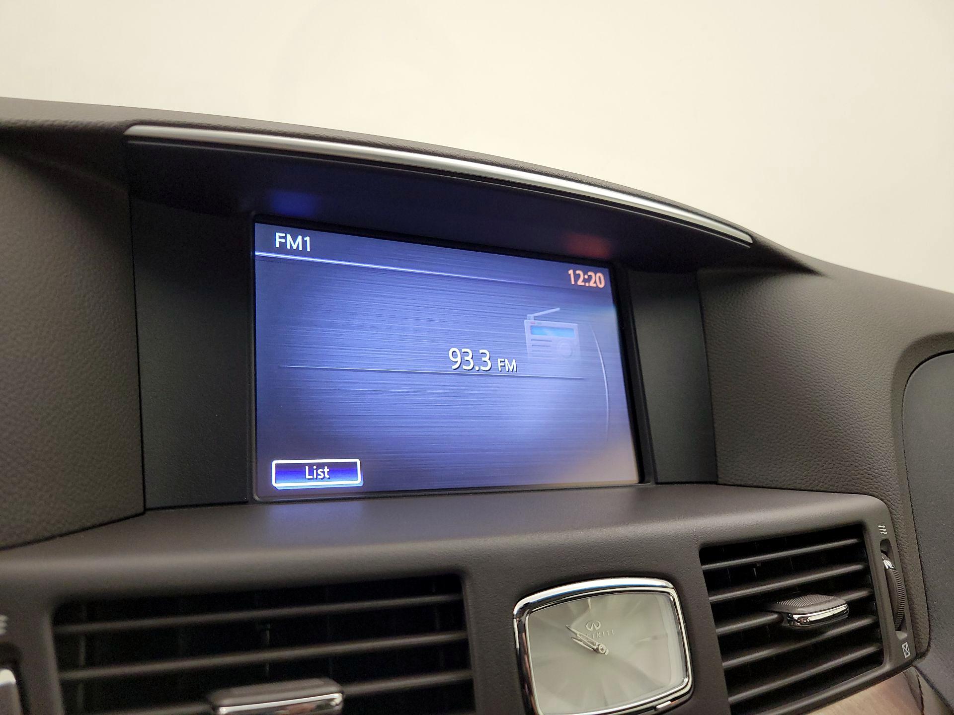 Thumbnail: 2015 INFINITI Q70 - 16