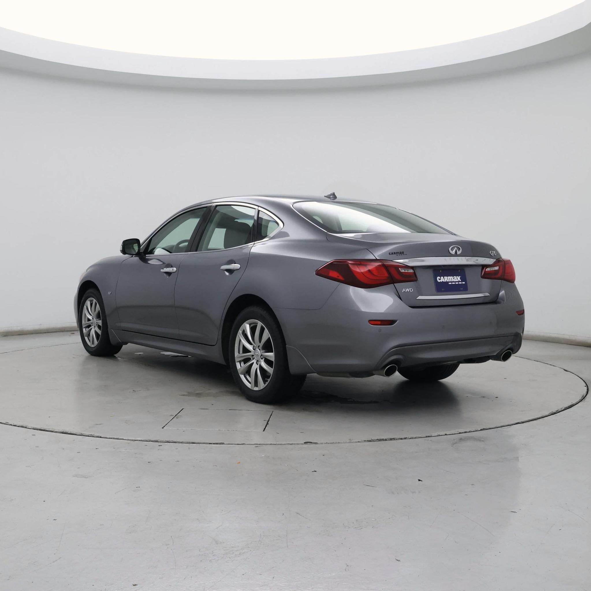 Thumbnail: 2015 INFINITI Q70 - 2