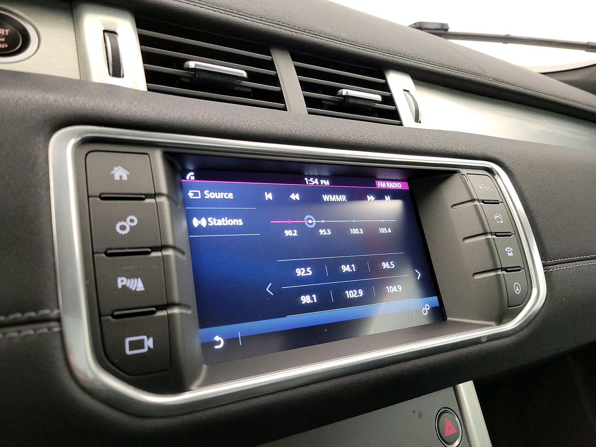 Thumbnail: 2017 Land Rover Range Rover Evoque - 16