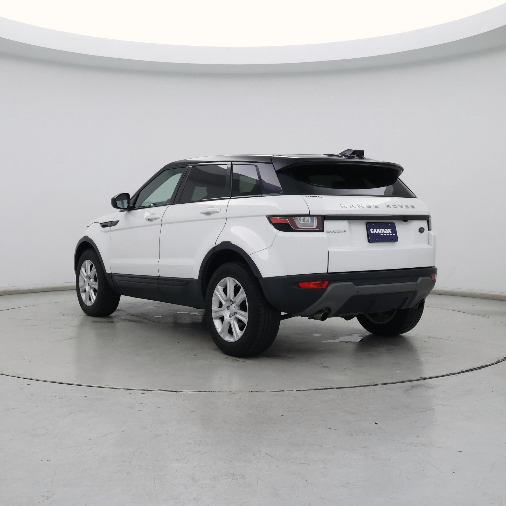 Thumbnail: 2017 Land Rover Range Rover Evoque - 2