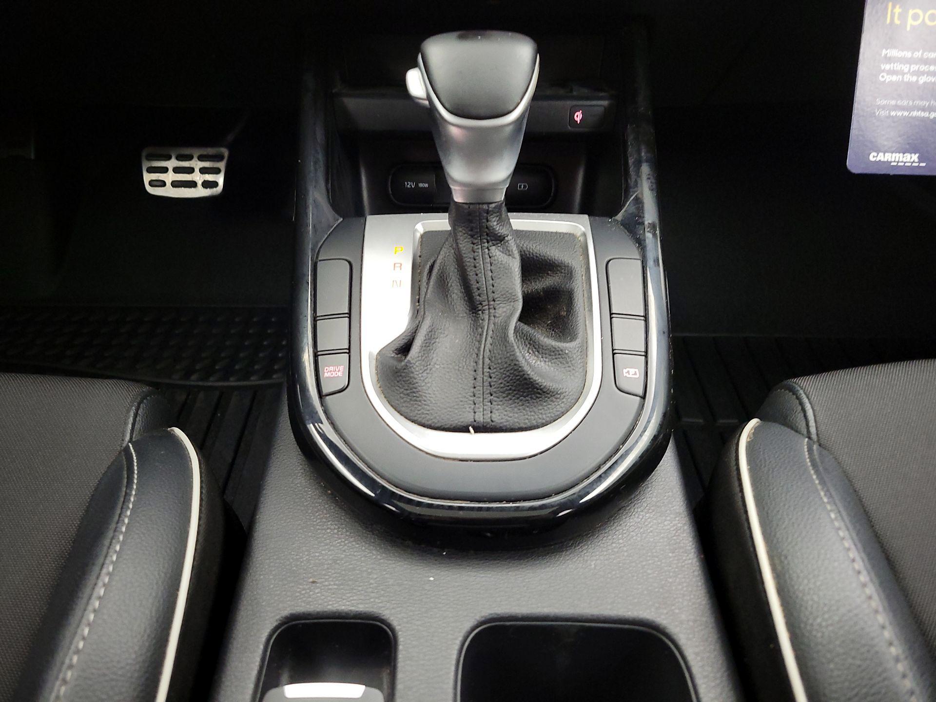 Thumbnail: 2022 Kia Forte - 18
