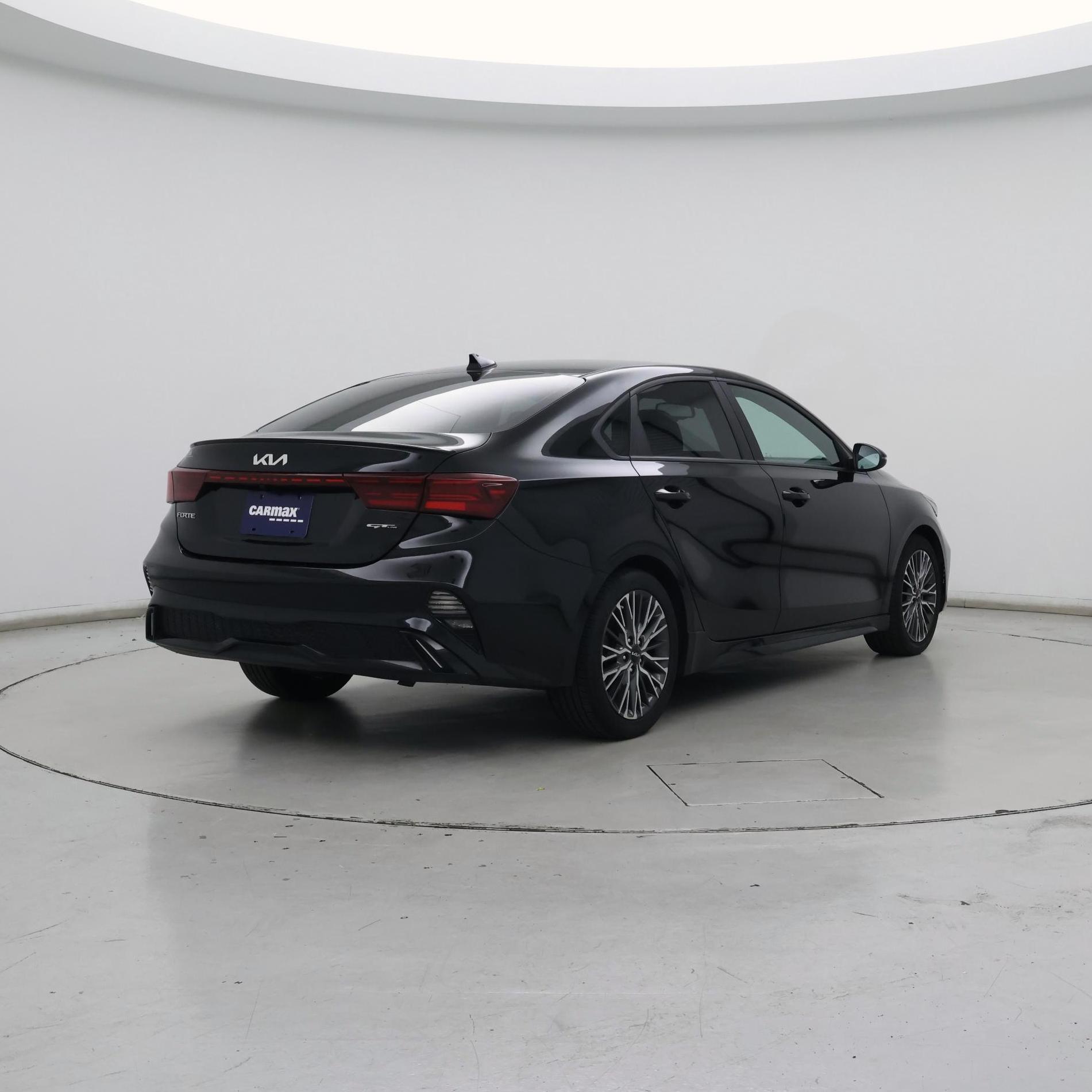 Thumbnail: 2022 Kia Forte - 8