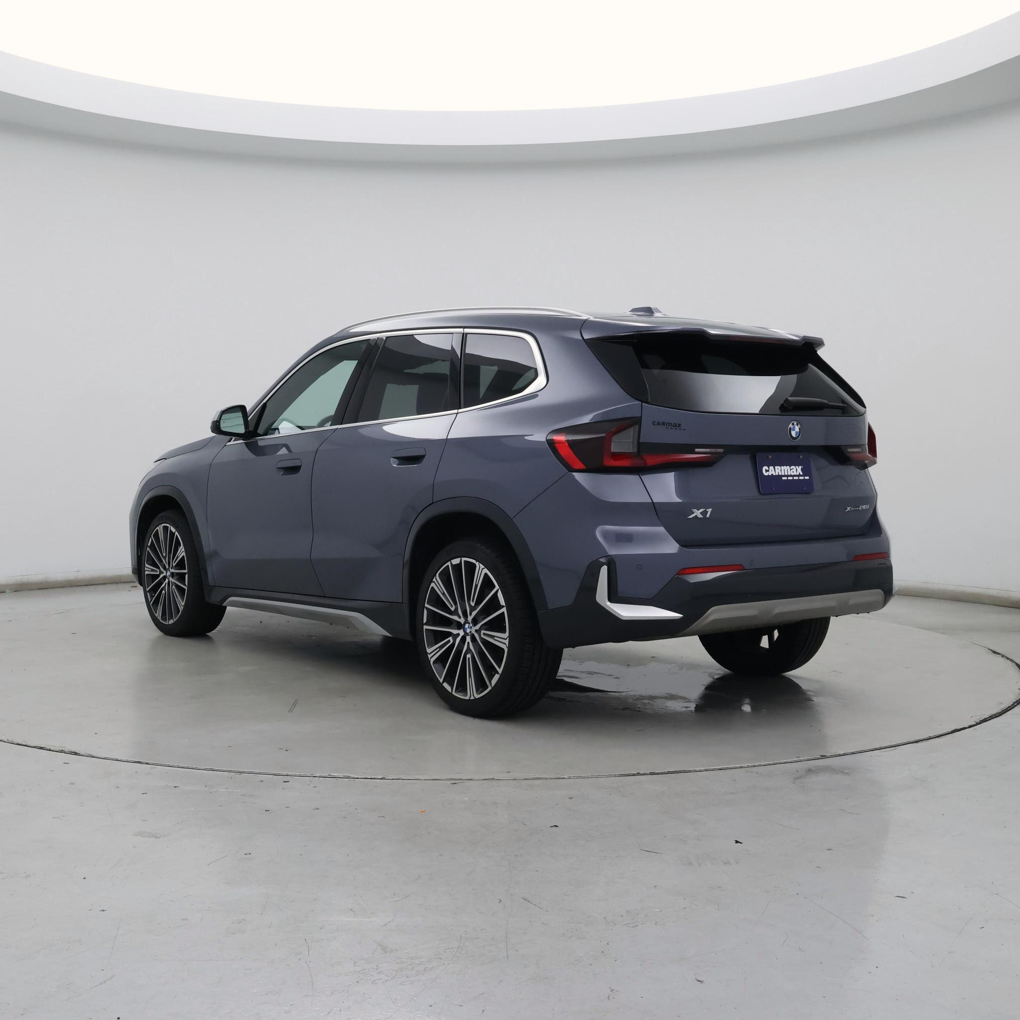 Thumbnail: 2023 BMW X1 - 2