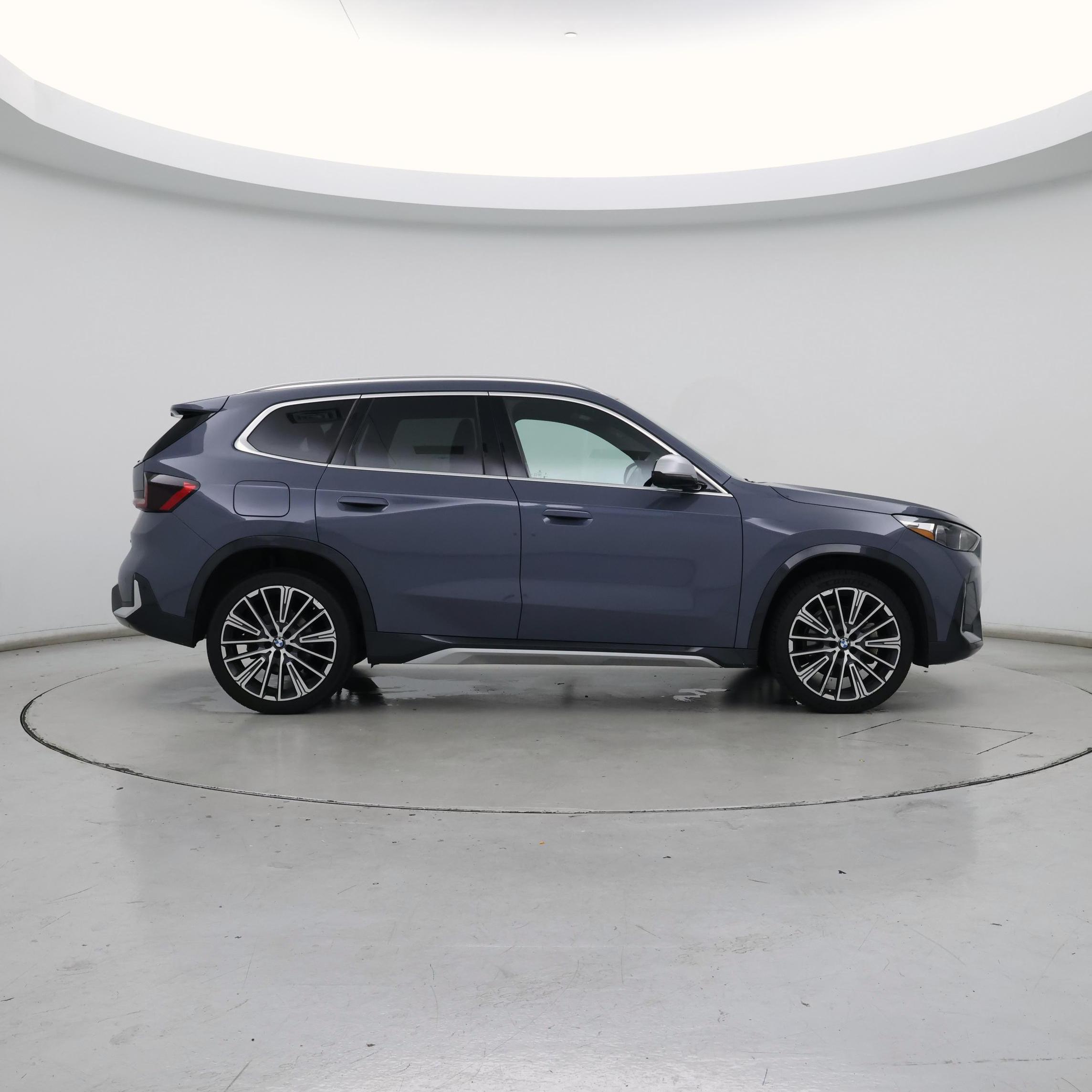 Thumbnail: 2023 BMW X1 - 7
